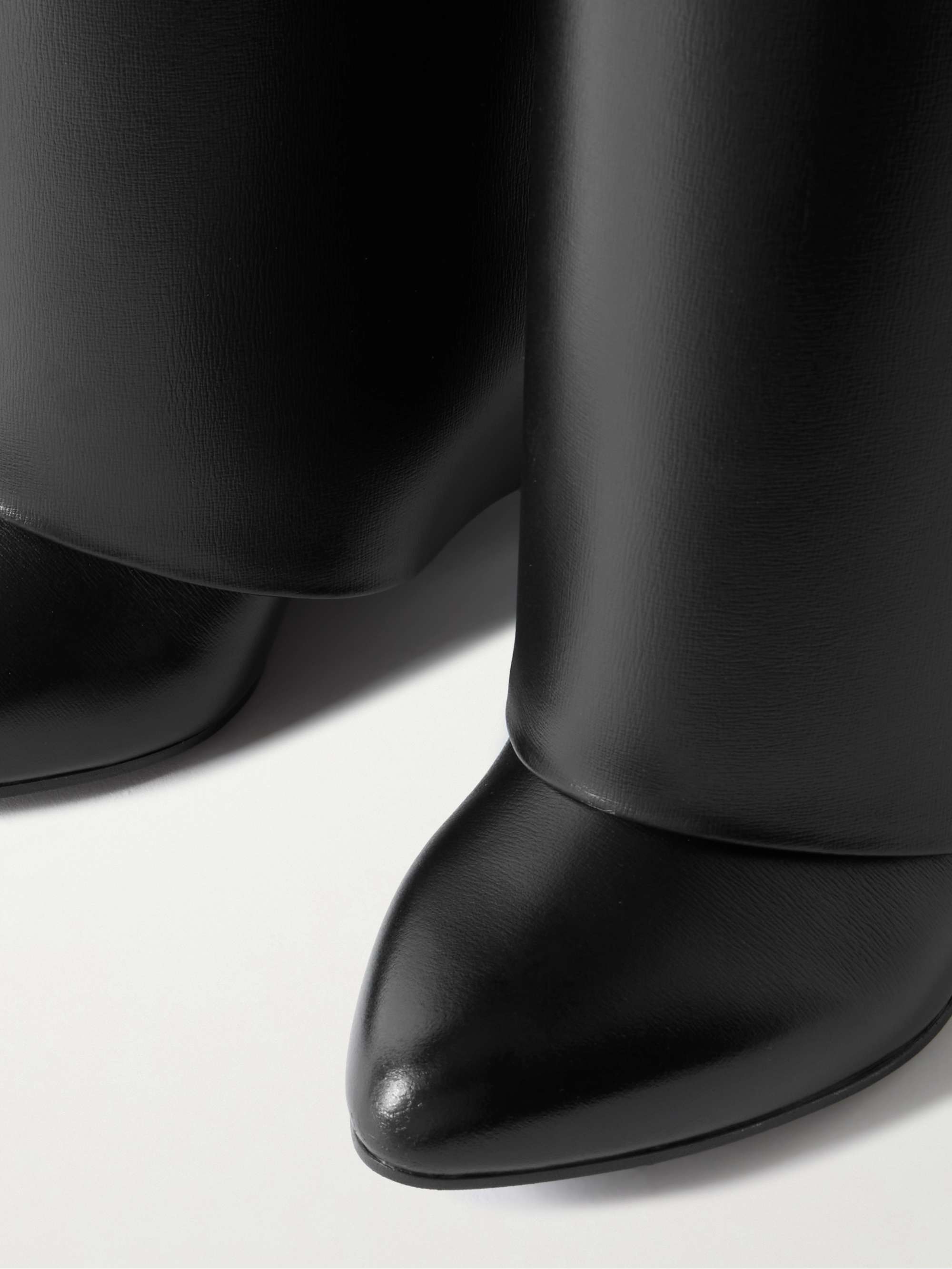 GIVENCHY 