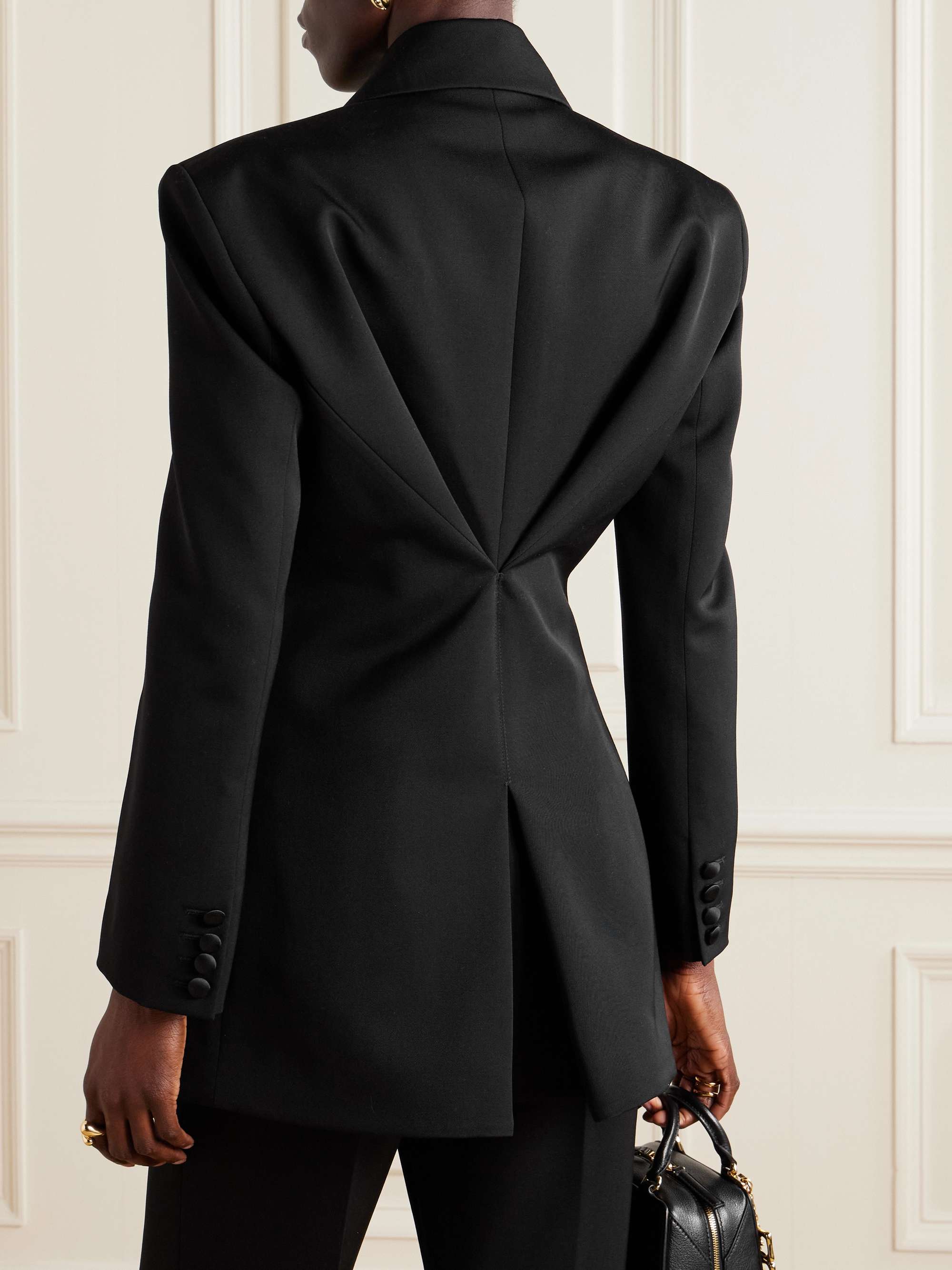 GIVENCHY 
