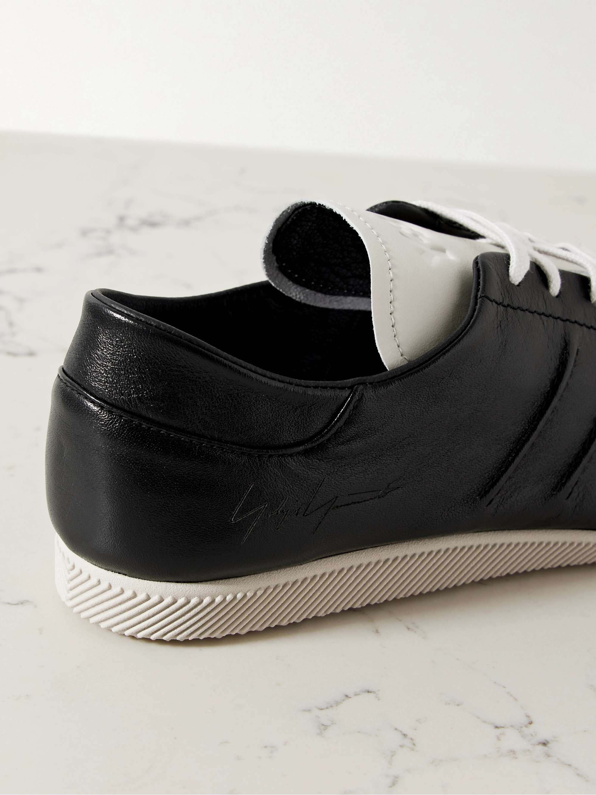 ADIDAS ORIGINALS 