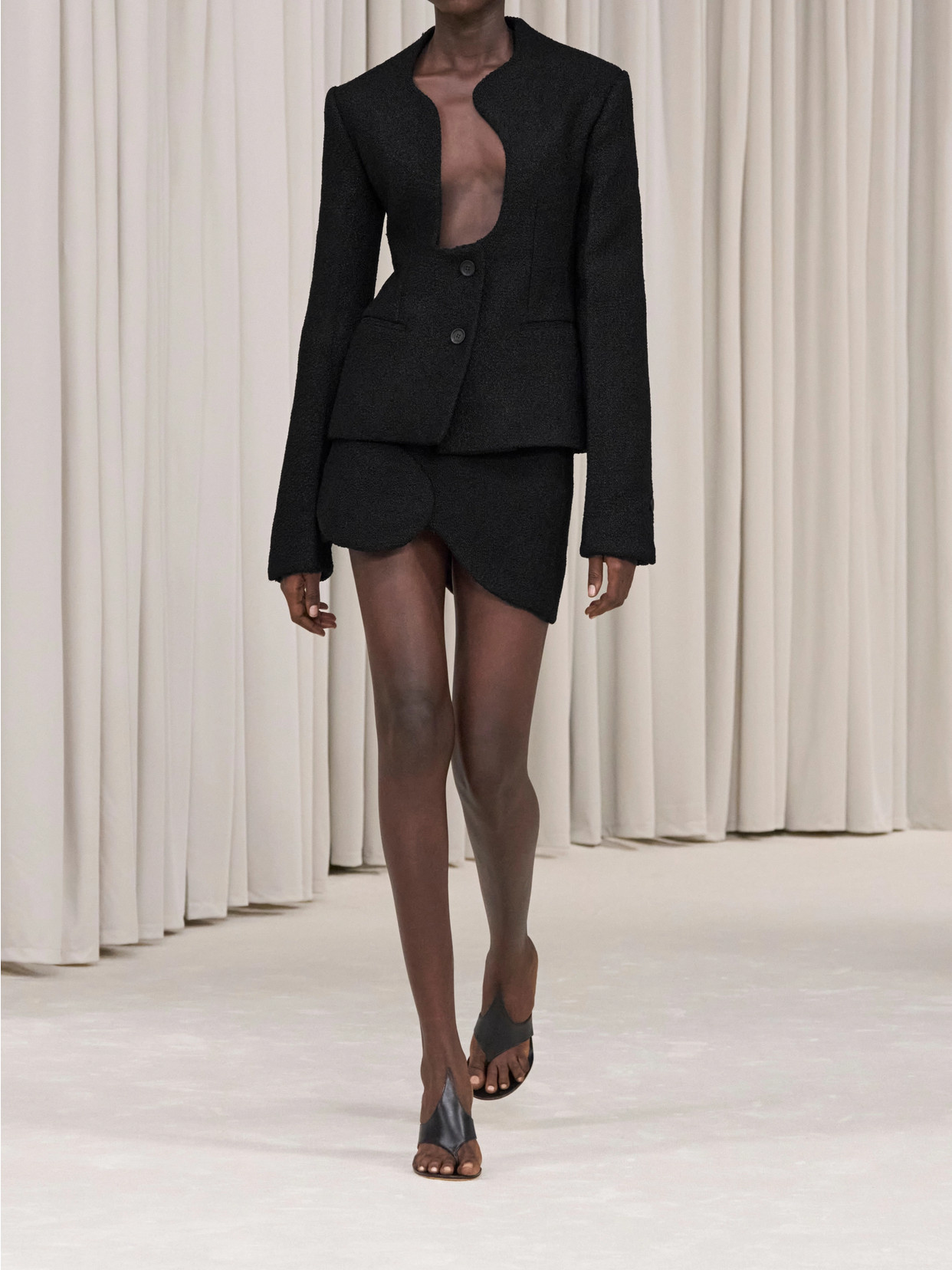 Ferragamo Mini Jupe Asymétrique Noir In Black