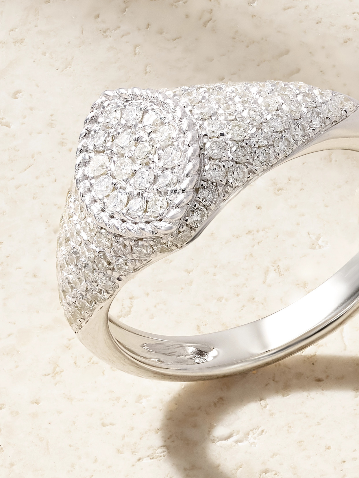YVONNE LÉON BABY CHEVALIÈRE MARQUISE 9-KARAT WHITE GOLD DIAMOND SIGNET RING