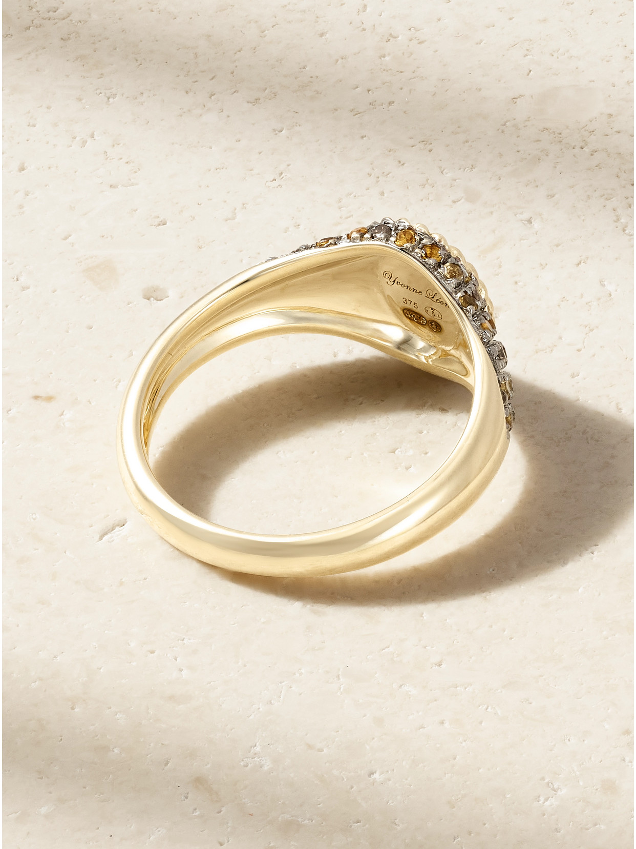 YVONNE LÉON BABY CHEVALIÈRE OVALE 9-KARAT GOLD, DIAMOND AND CITRINE SIGNET RING