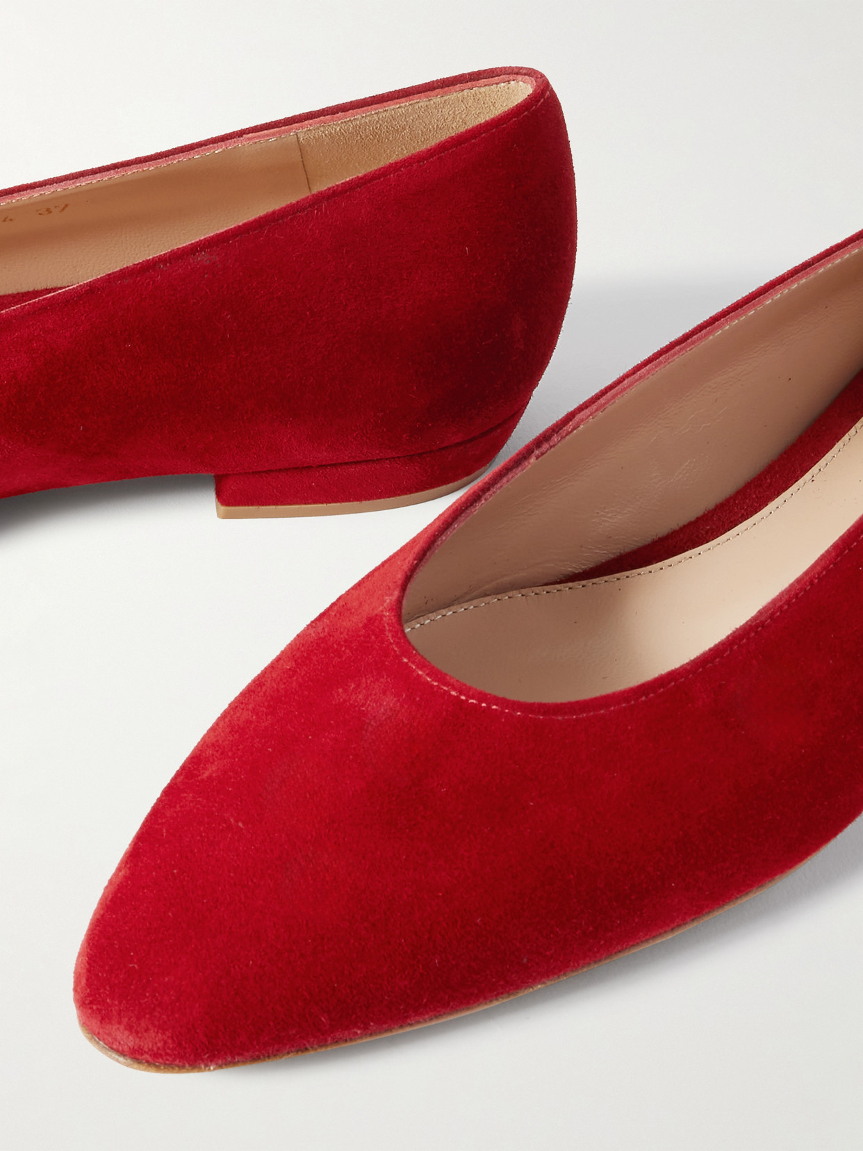 GIANVITO ROSSI AMELIA SUEDE POINT-TOE FLATS