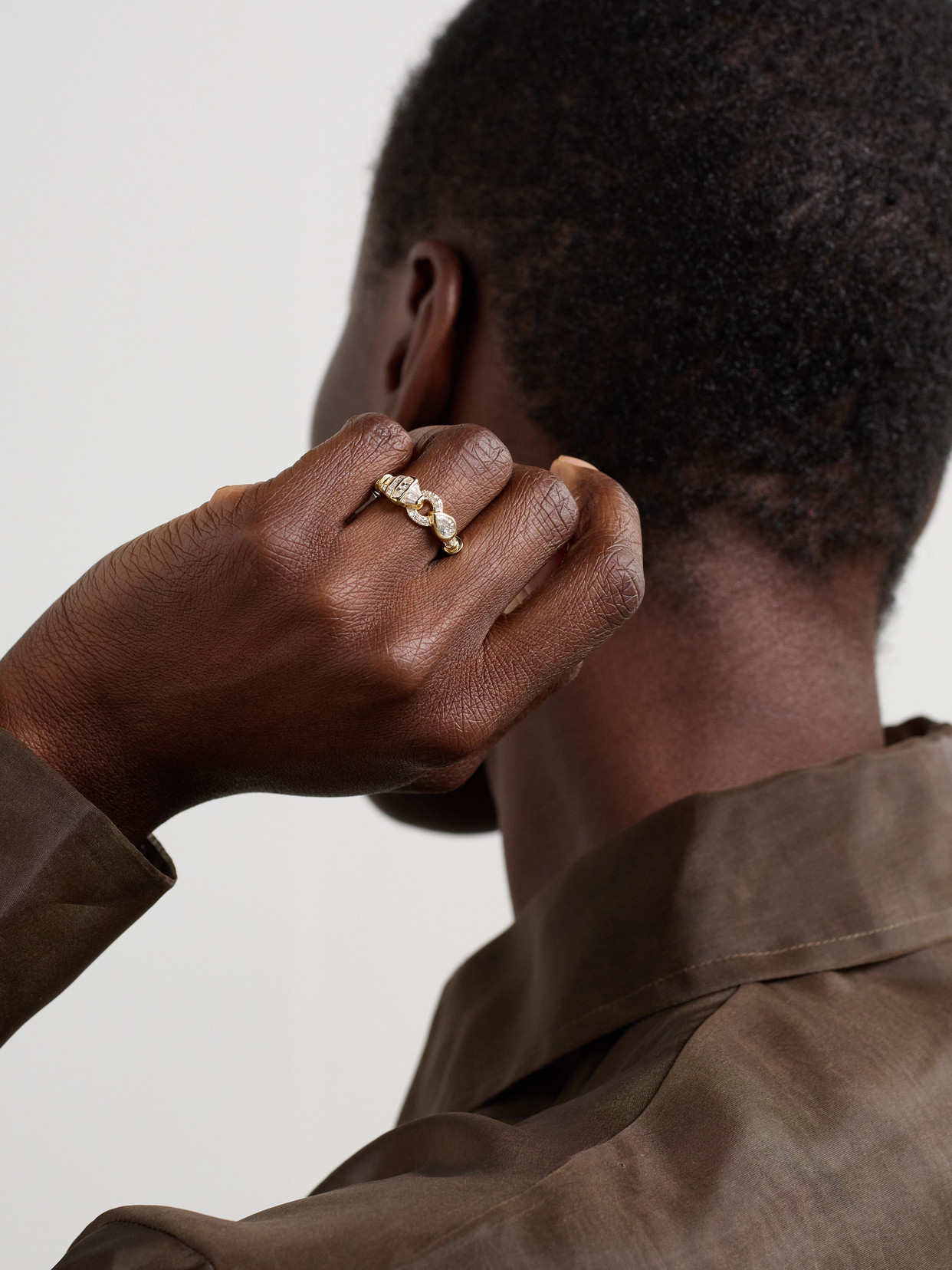 Shay Serpentine 18-karat Gold, Diamond And Garnet Ring In Gold