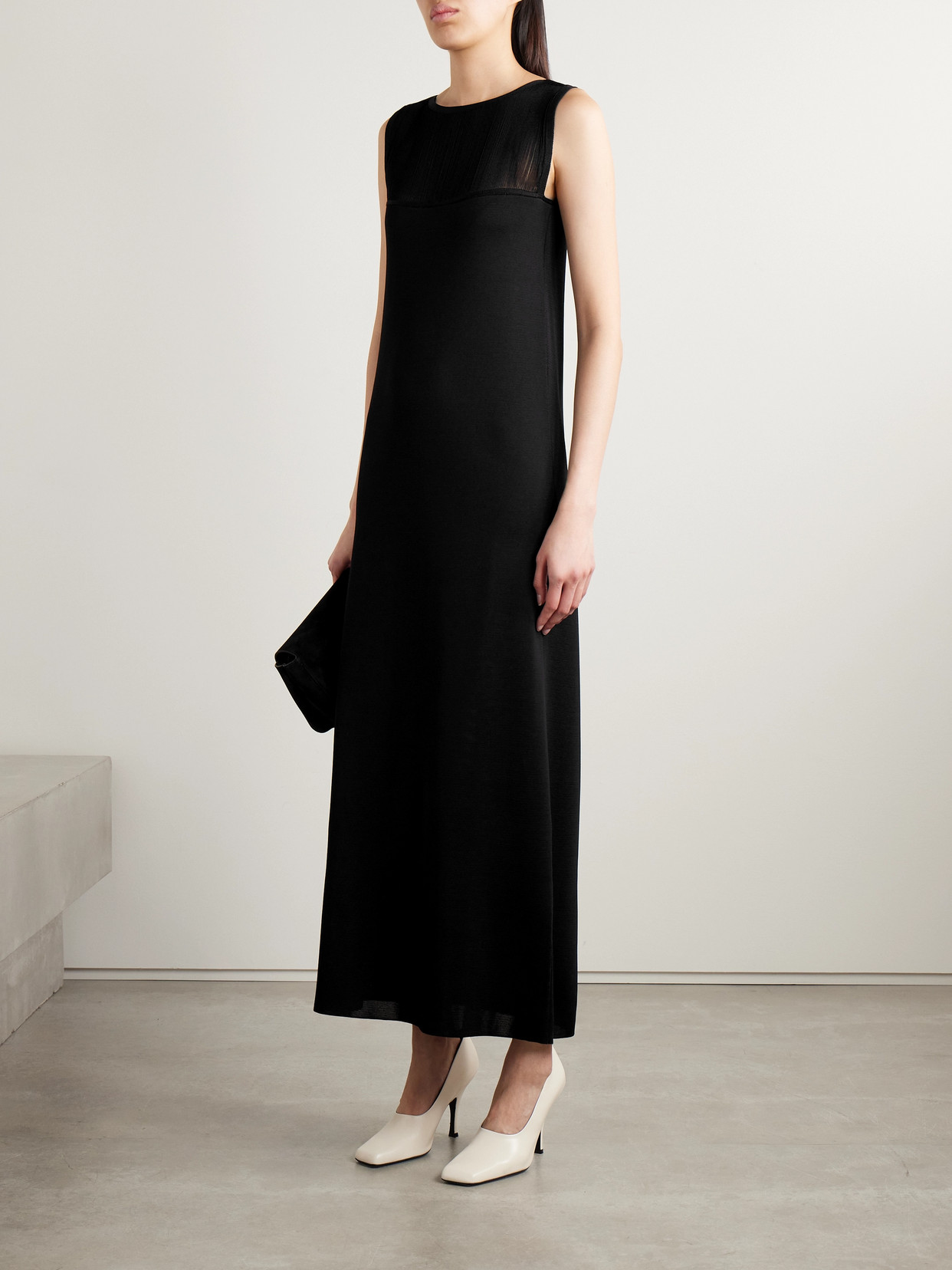 Khaite Ruslan Fringed Knitted Maxi Dress In Black