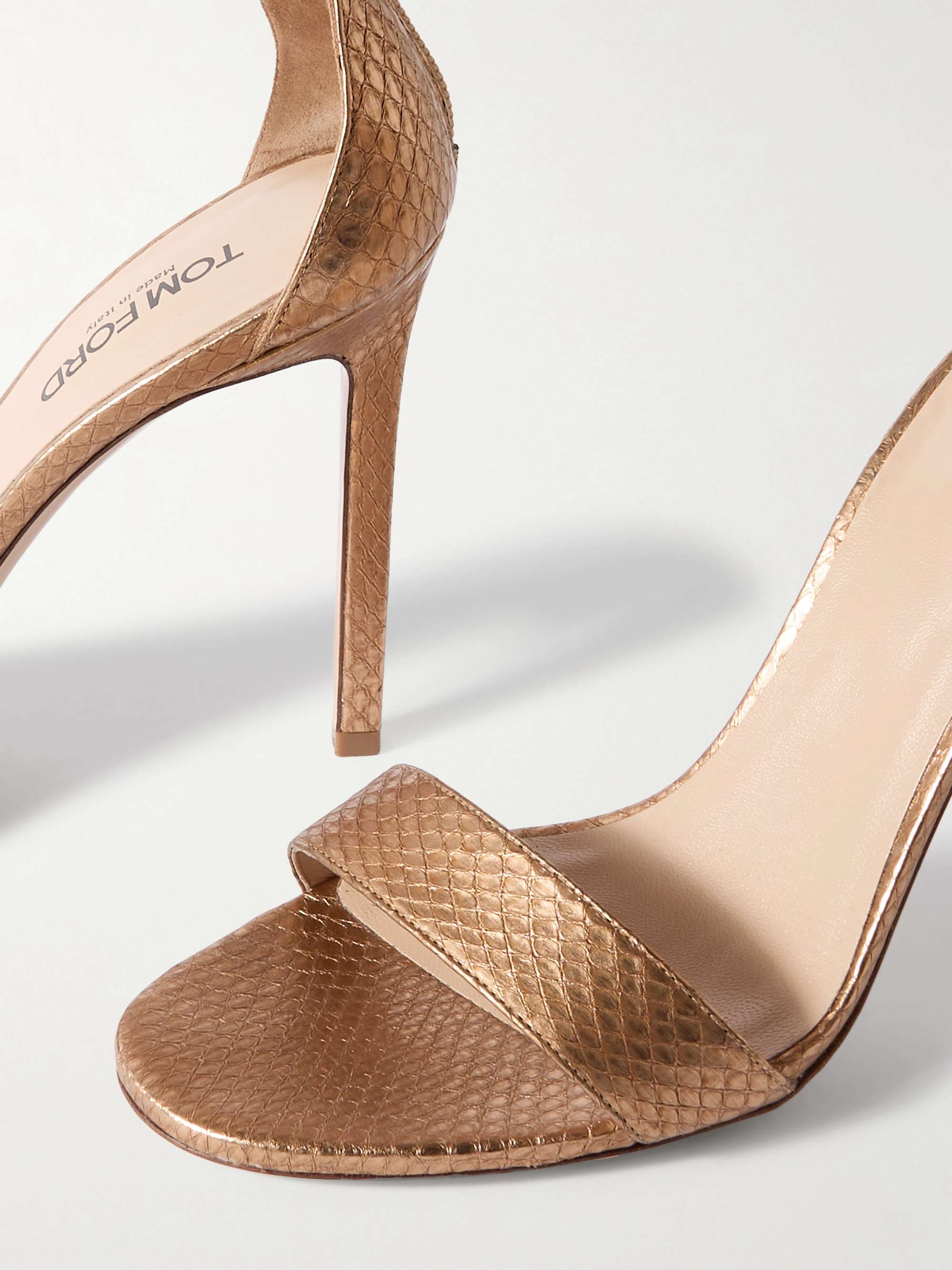 TOM FORD 