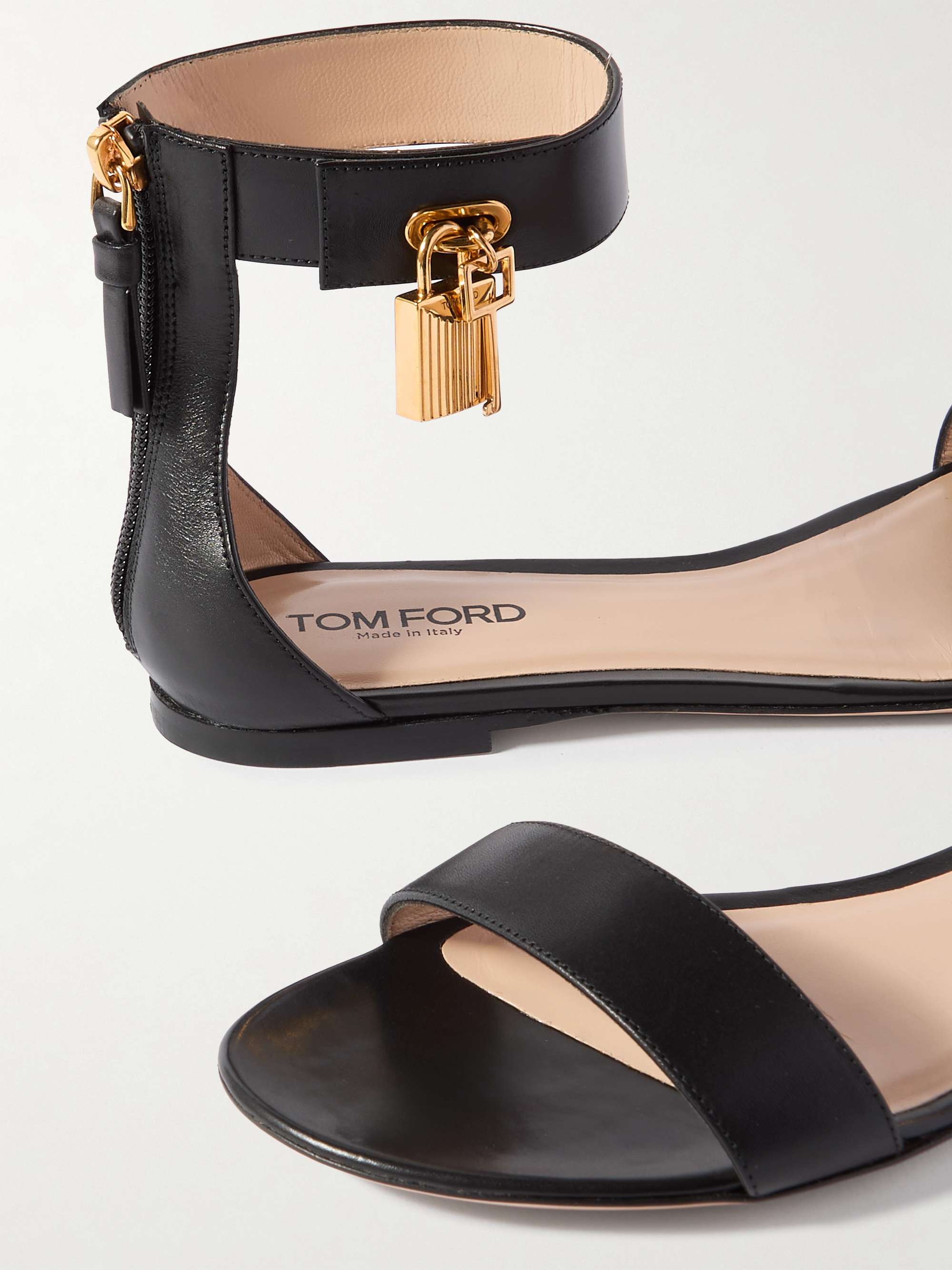 TOM FORD 