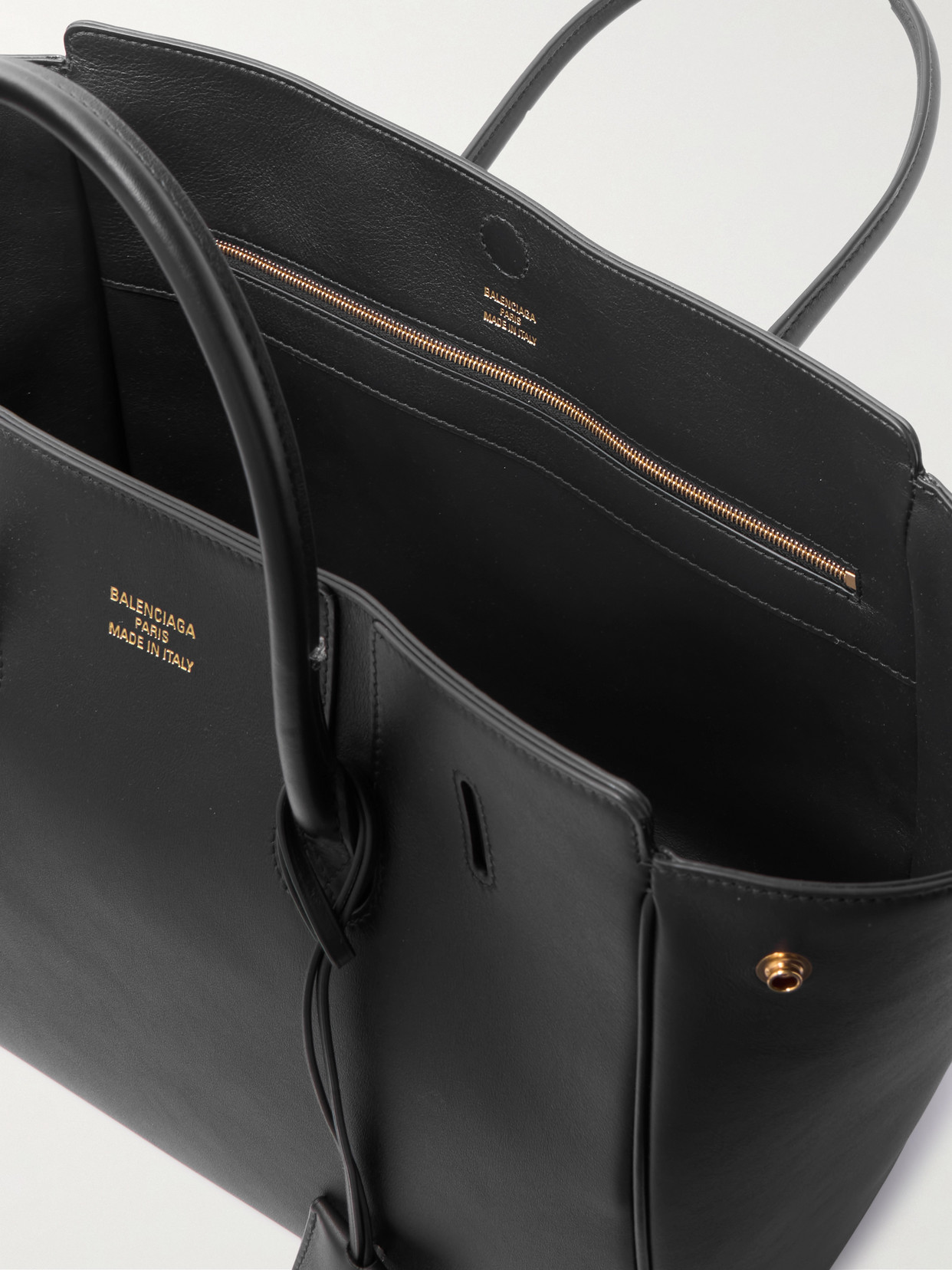 Balenciaga Hampton Leather Tote Bag In Black