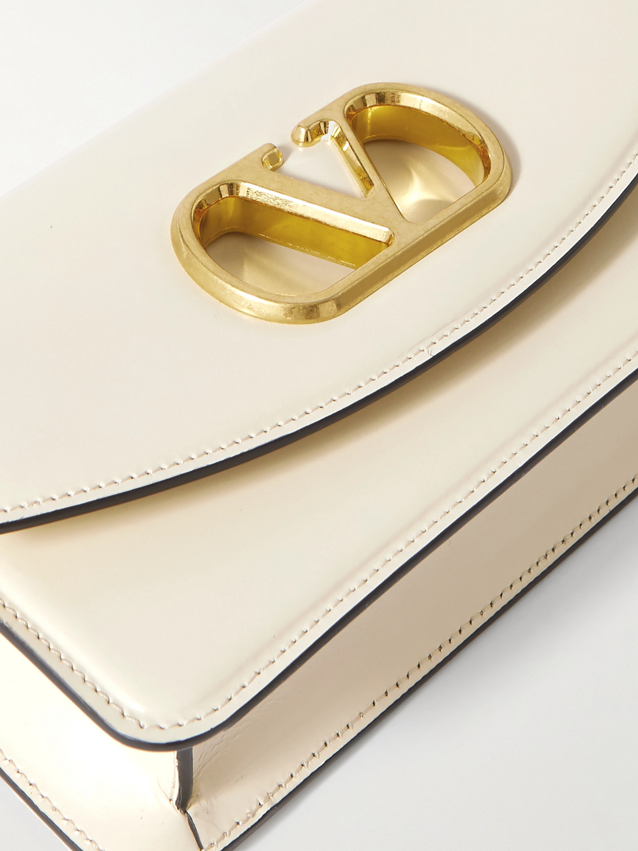 Valentino Leather Shoulder Bag Chain Strap In White