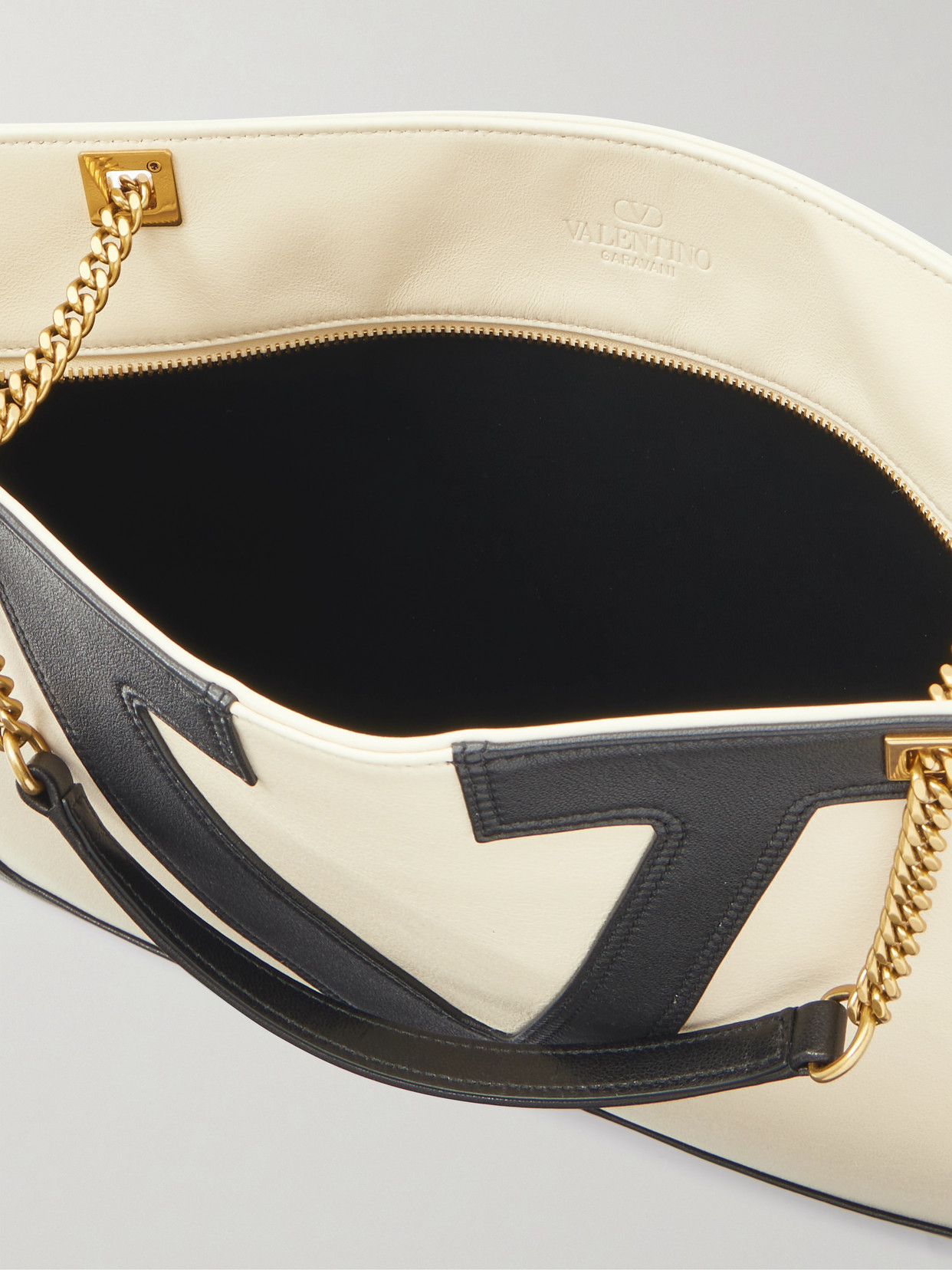 Valentino Medium Viva Superstar Leather Tote Bag In Off-white