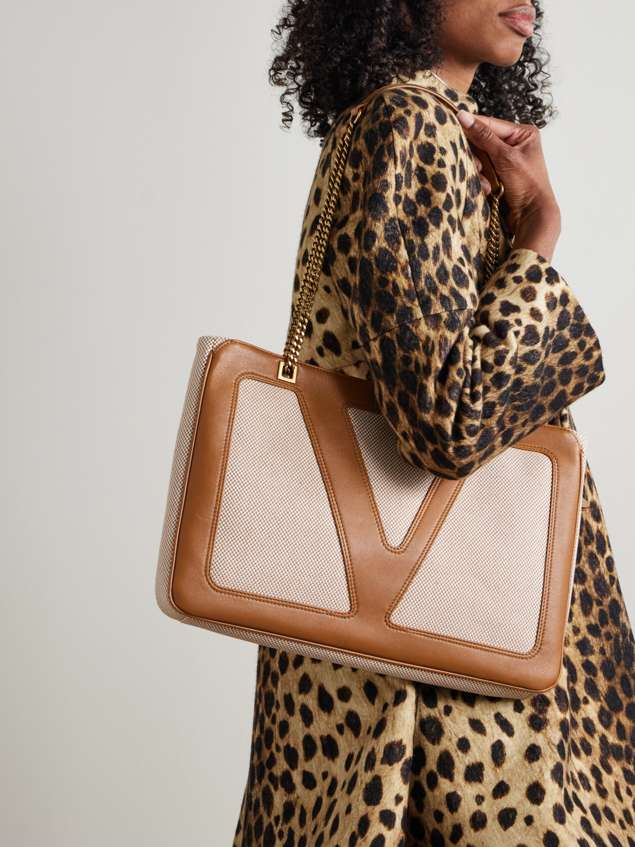 Valentino Viva Superstar Medium Leather And Canvas Shoulder Bag In Neutral
