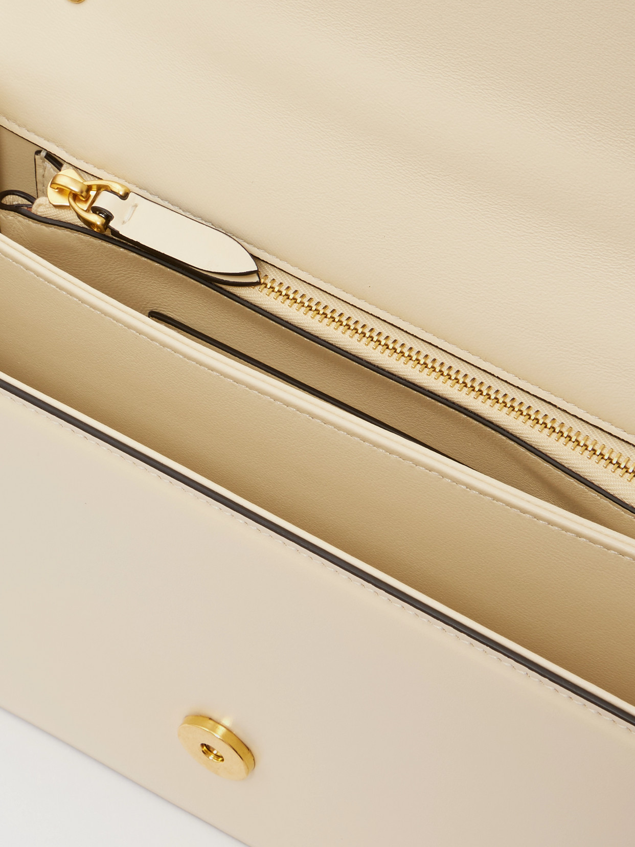 Valentino Leather Shoulder Bag Chain Strap In White