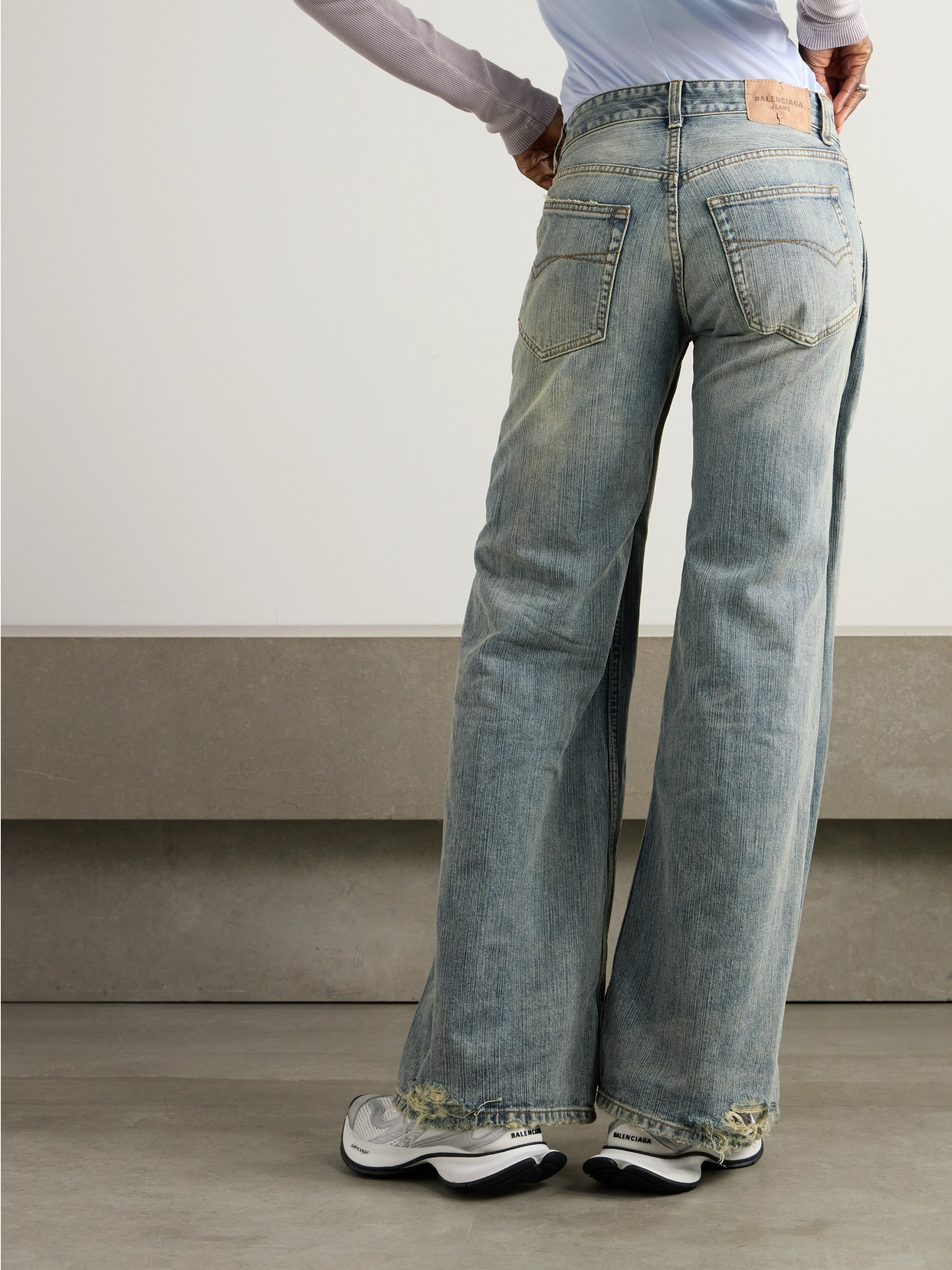 【Balenciaga】 Mid-rise bootcutジーンズ Balenciaga Mid-rise Bootcut Jeans In Blue | ModeSens