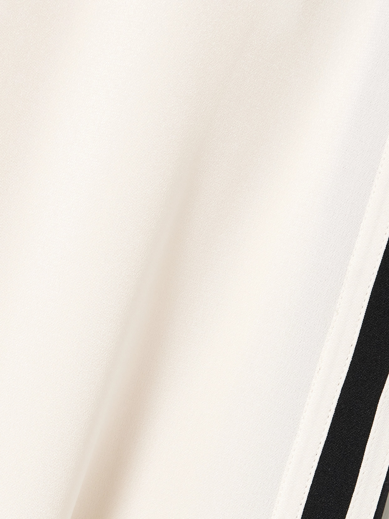 Frame The Silk Drawstring Lounge Pants In Cream