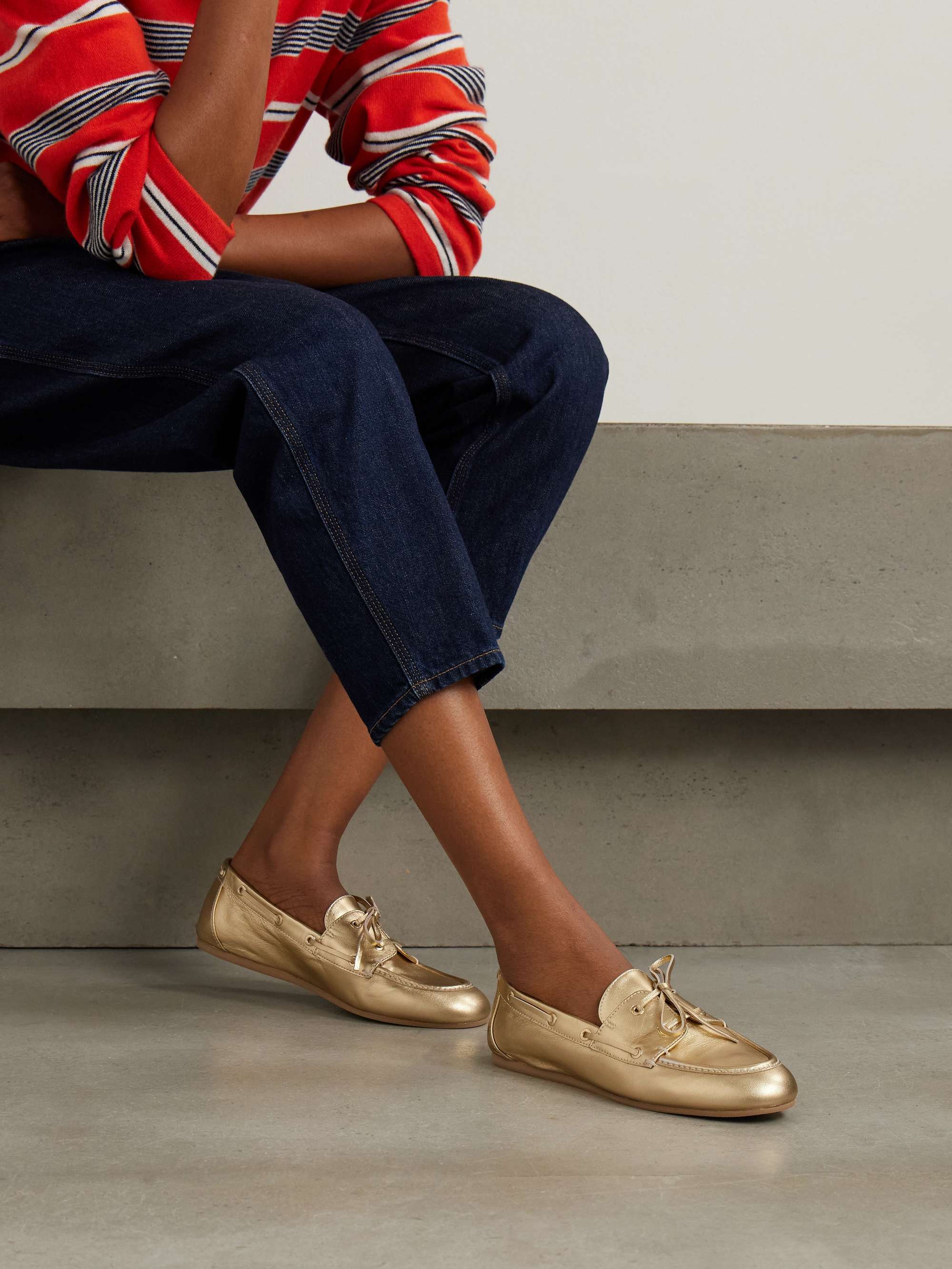 STUART WEITZMAN 