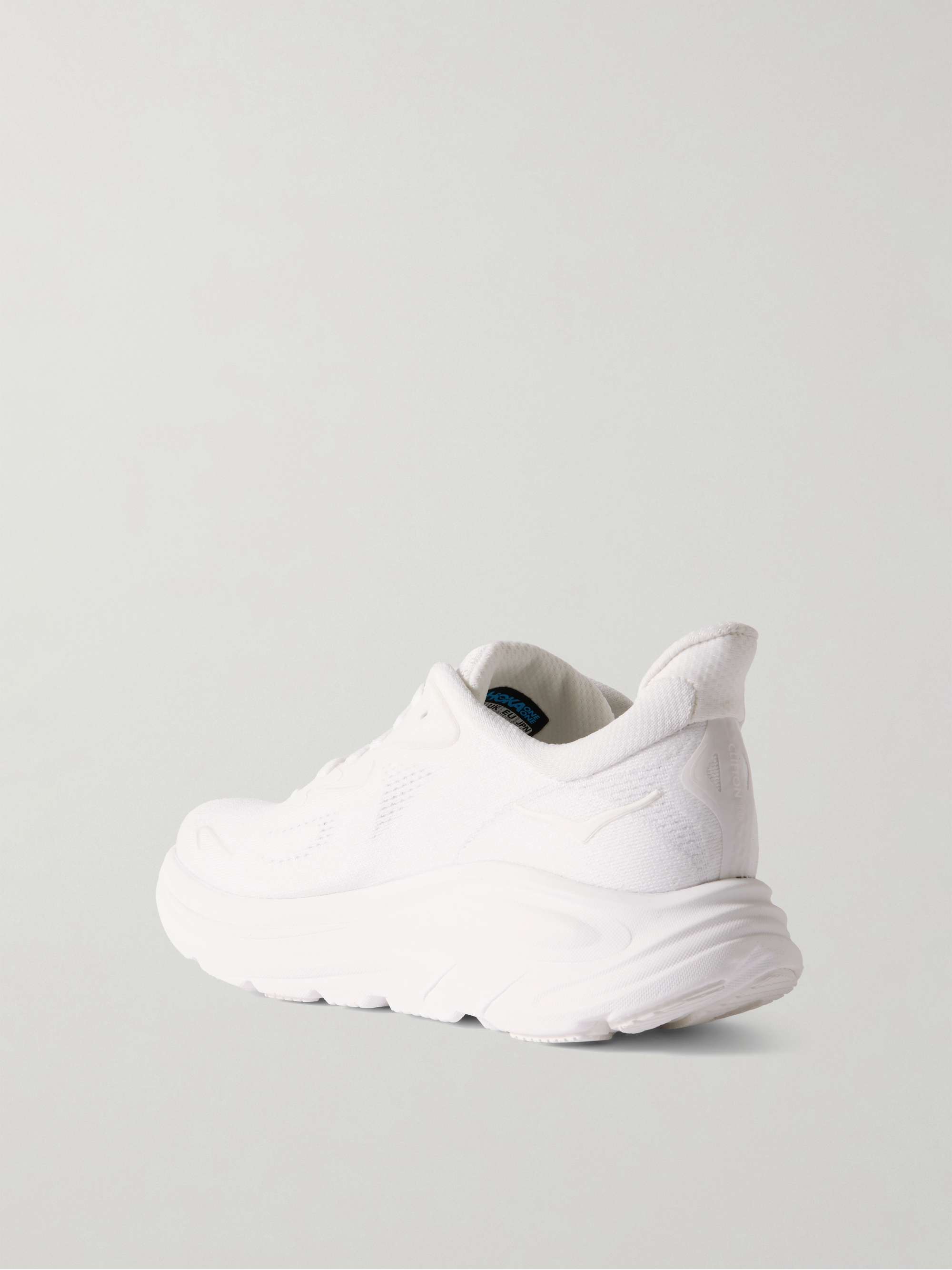 HOKA ONE ONE 