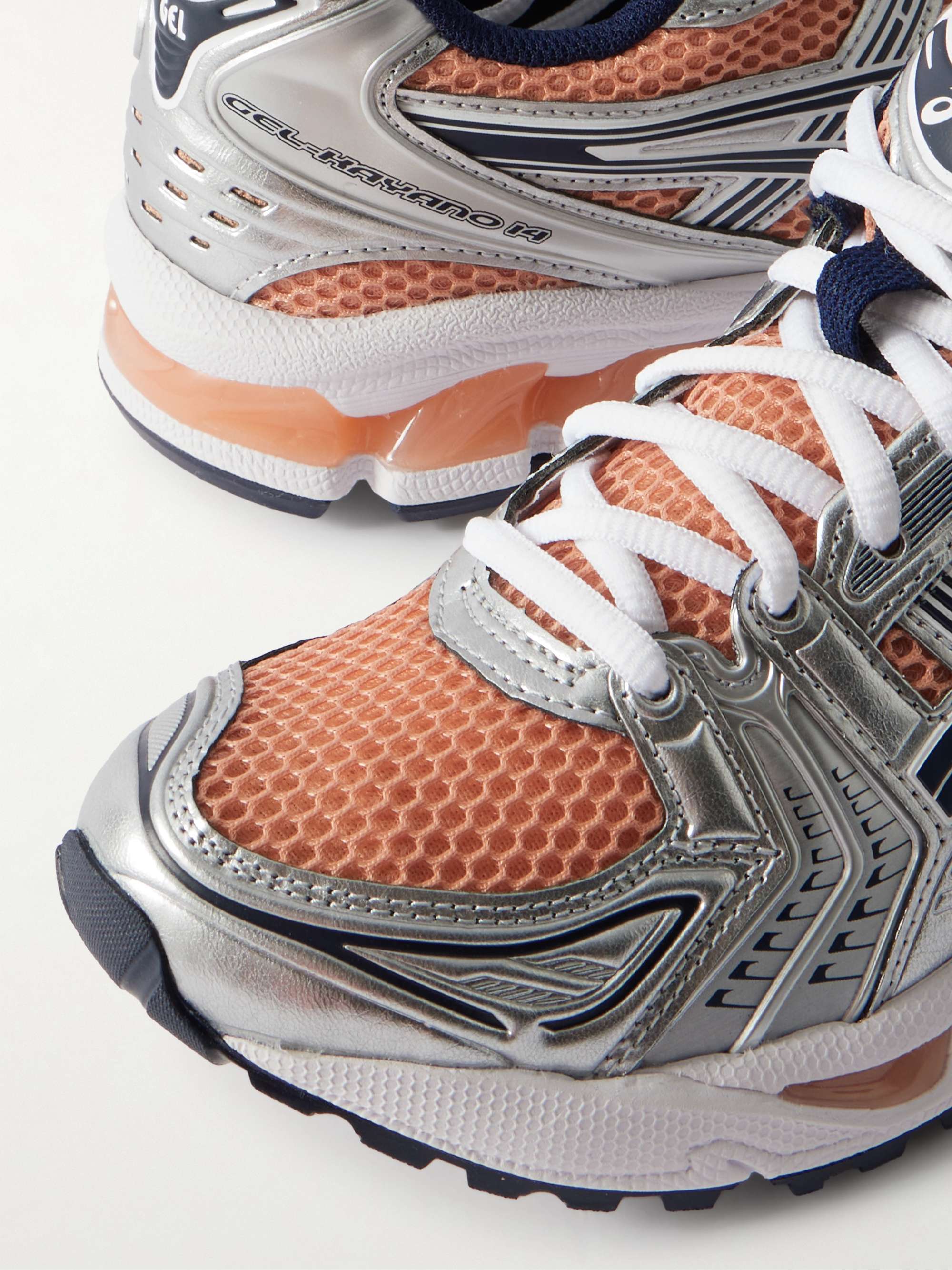 ASICS 