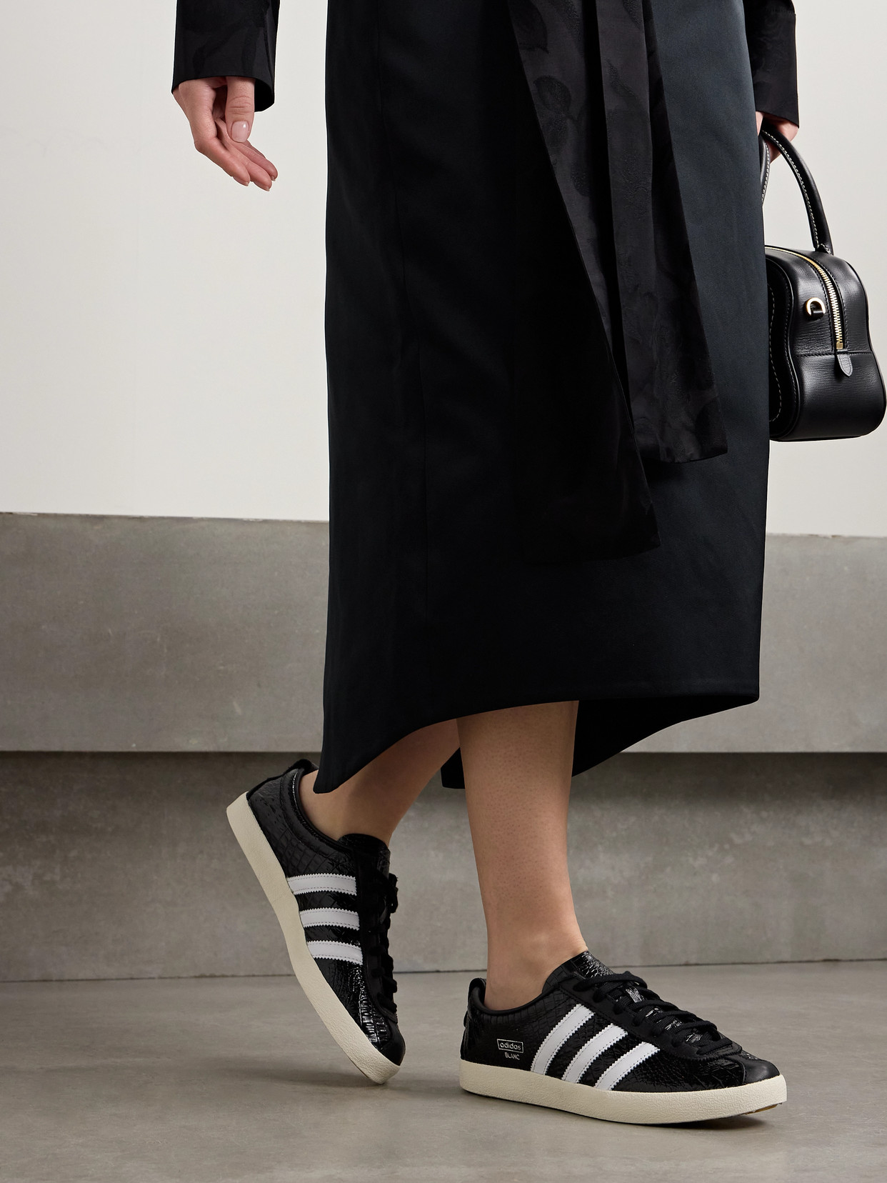 ADIDAS ORIGINALS BLANC CROC-EFFECT GLOSSED-LEATHER SNEAKERS