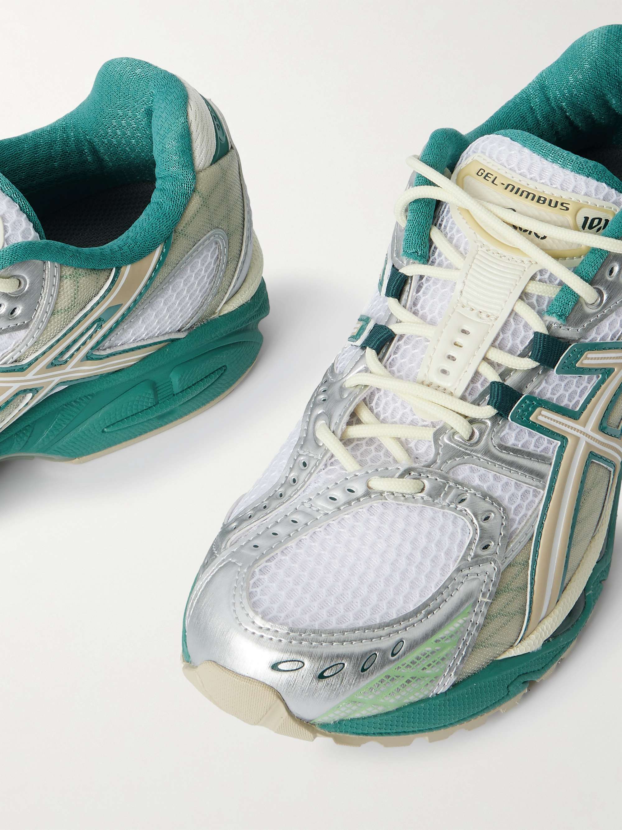ASICS 