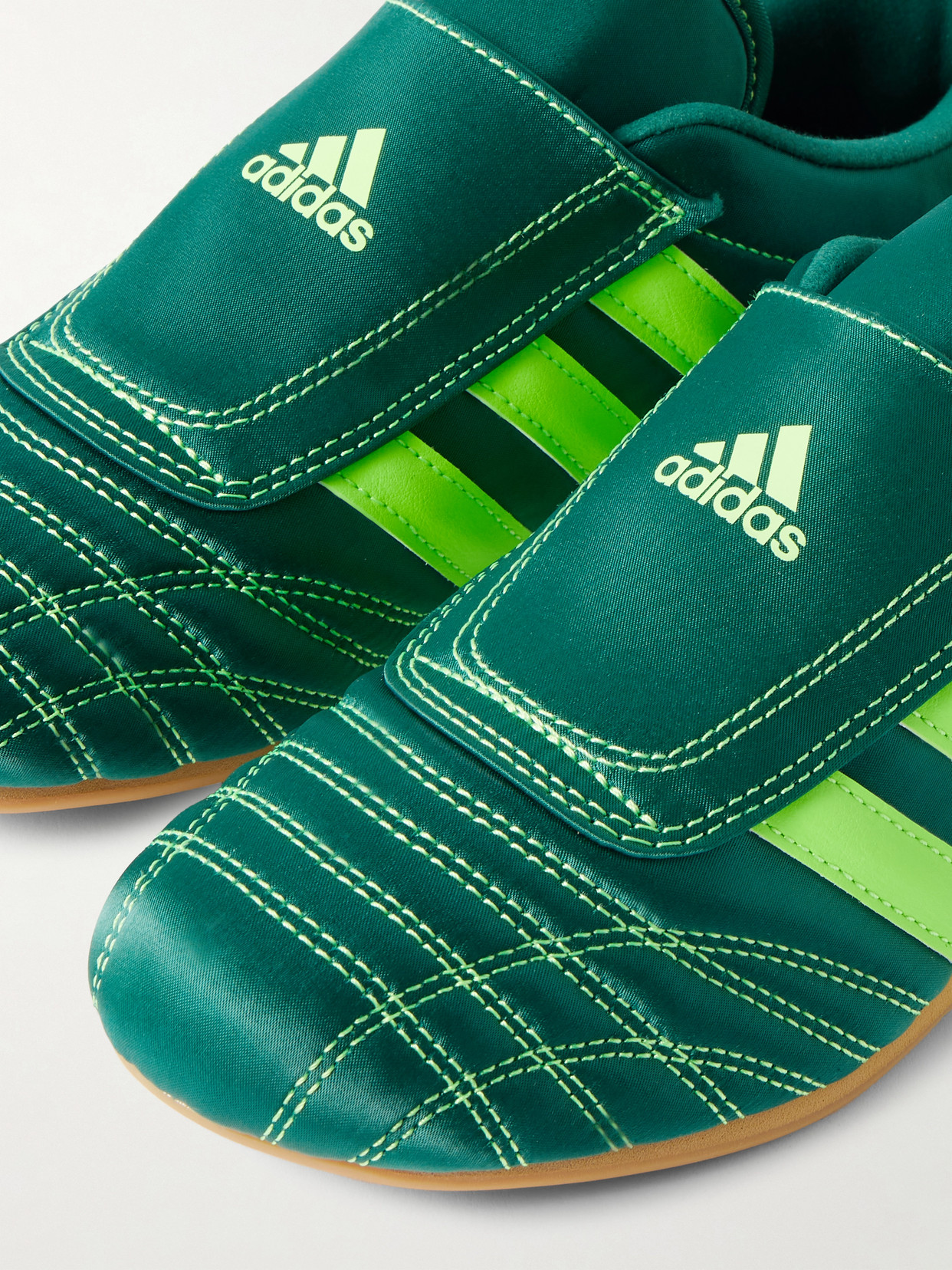 Taekwondo Striped Sneakers