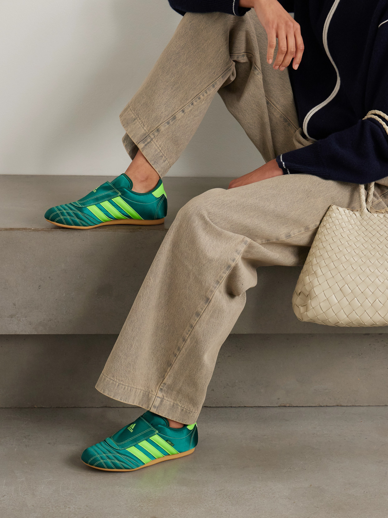 Taekwondo Striped Sneakers