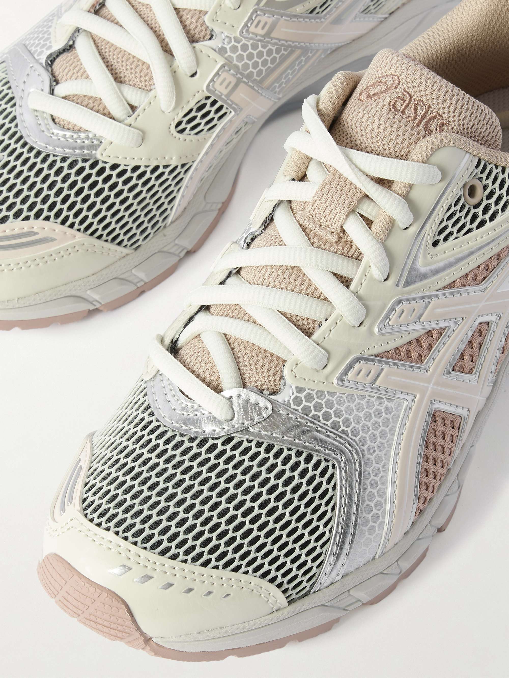 ASICS 