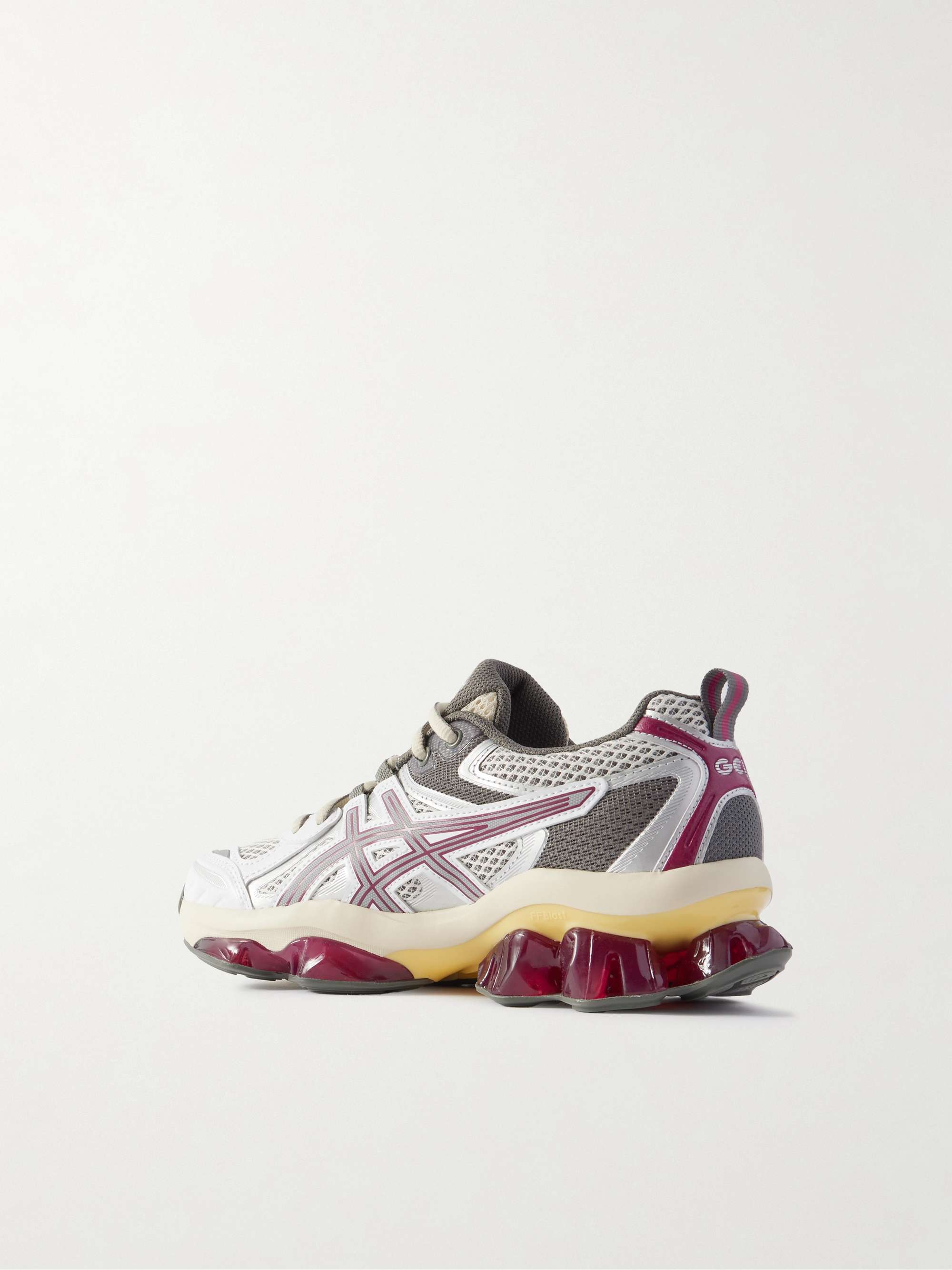 ASICS 