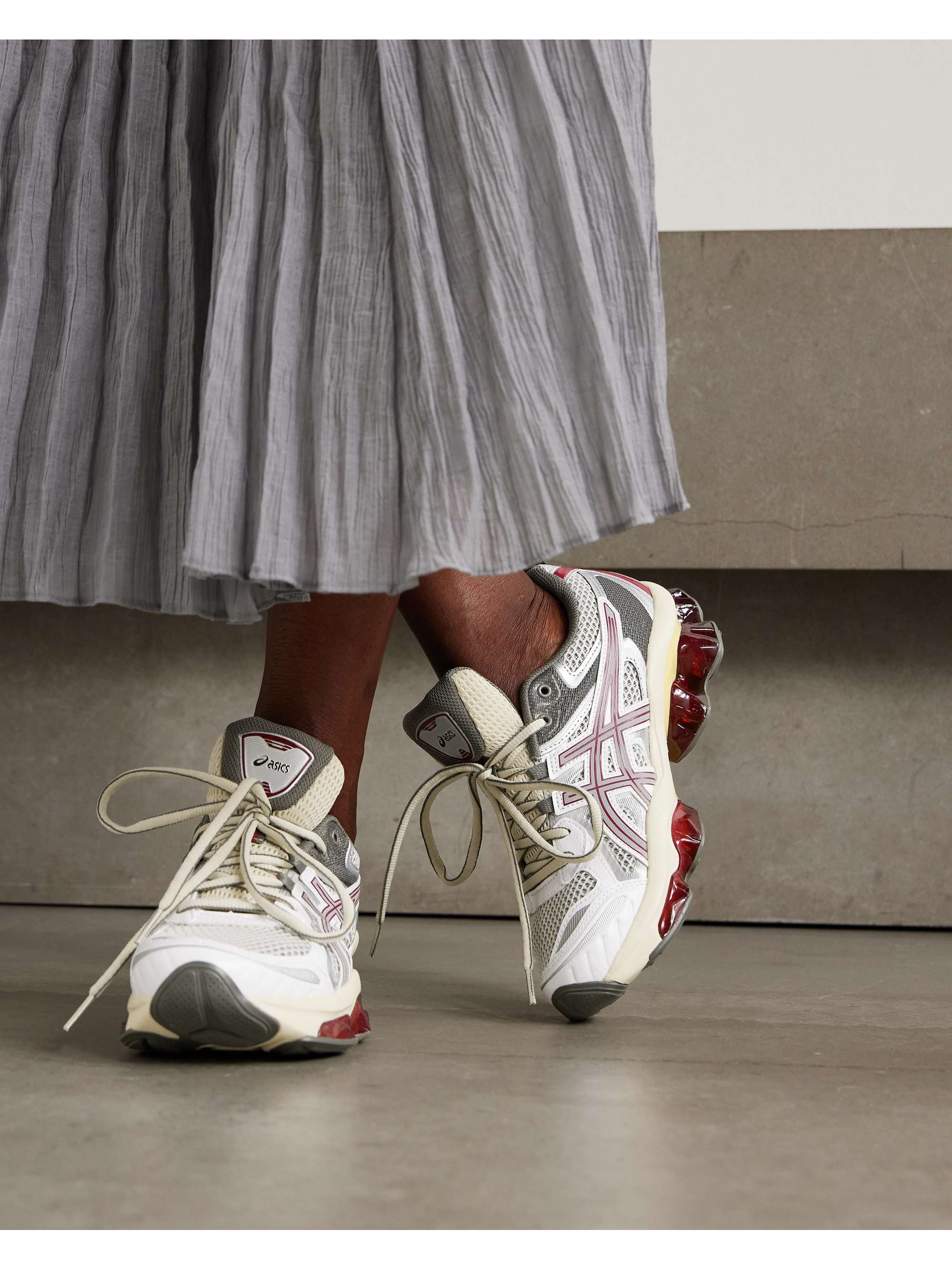 ASICS 