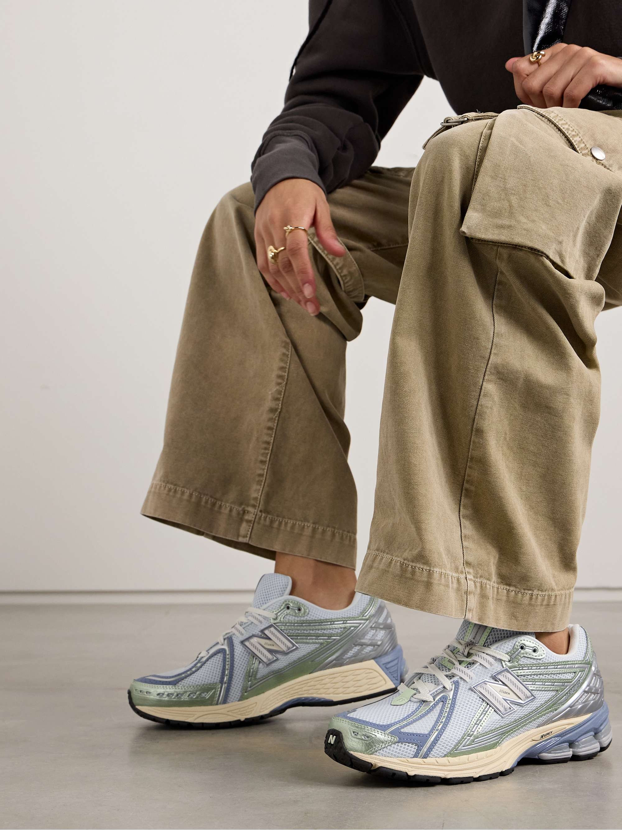 NEW BALANCE 