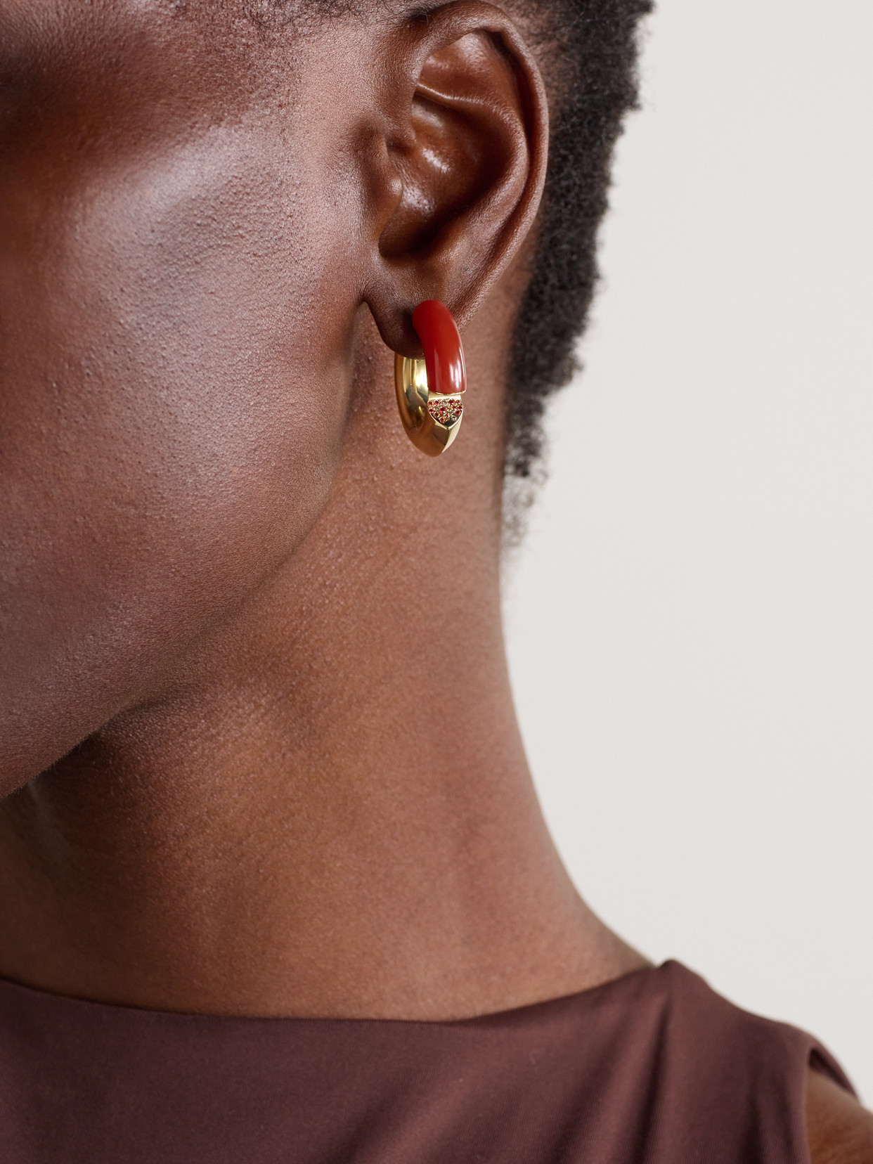 Tabayer Oera 18-karat Gold, Carnelian And Sapphire Hoop Earrings In Red