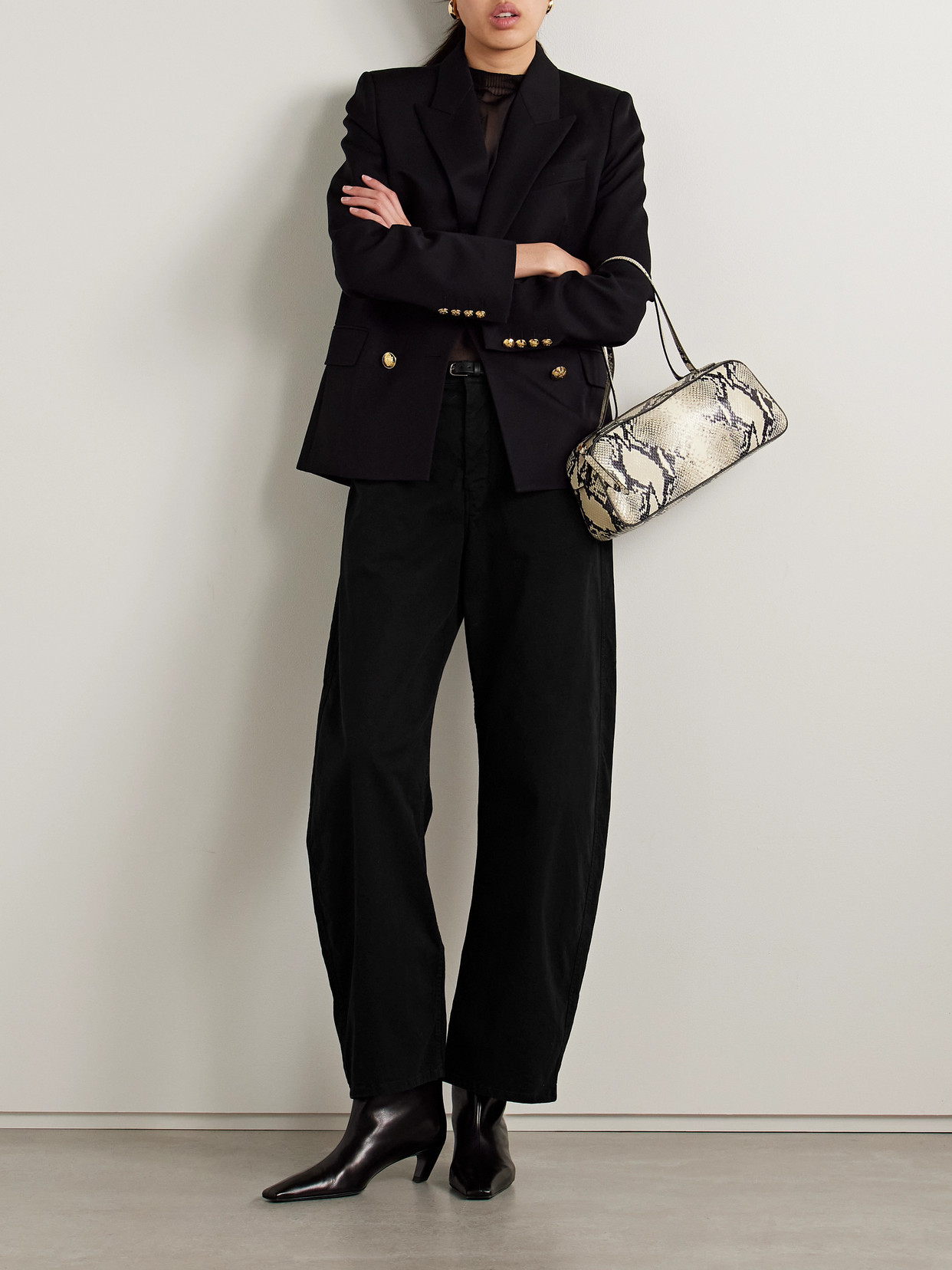 Nili Lotan Tribeca Brushed Cotton-blend Twill Barrel-leg Pants In Black