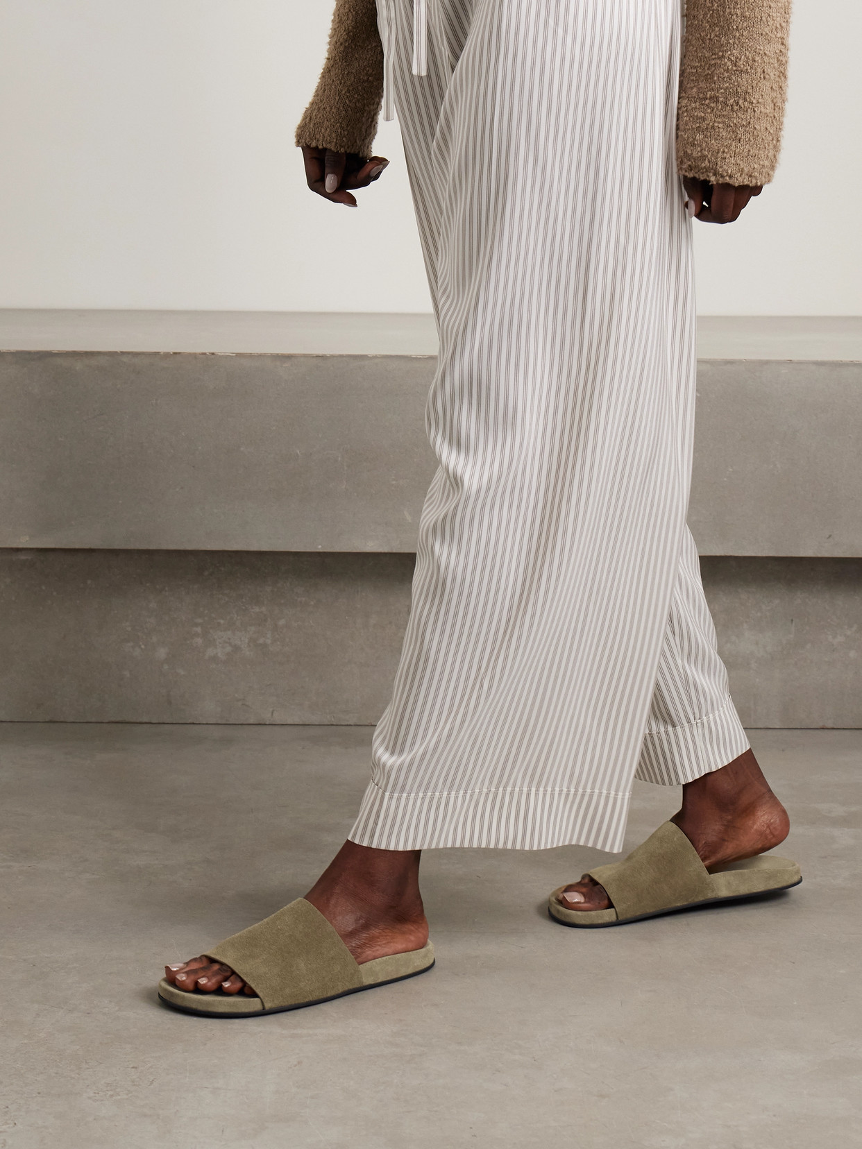 The Row Hugh Leather Flat Slides In Gray