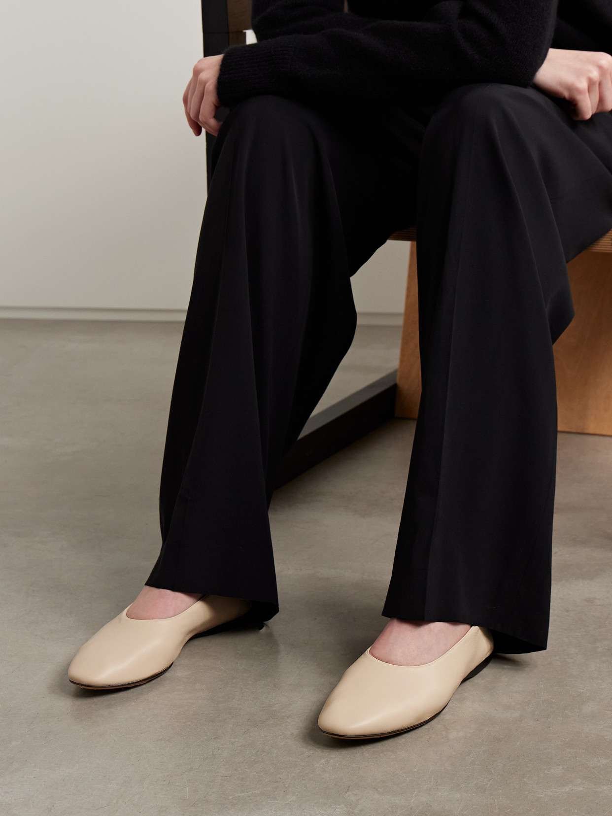 The Row Awar Leather Ballet Flats In Neutral