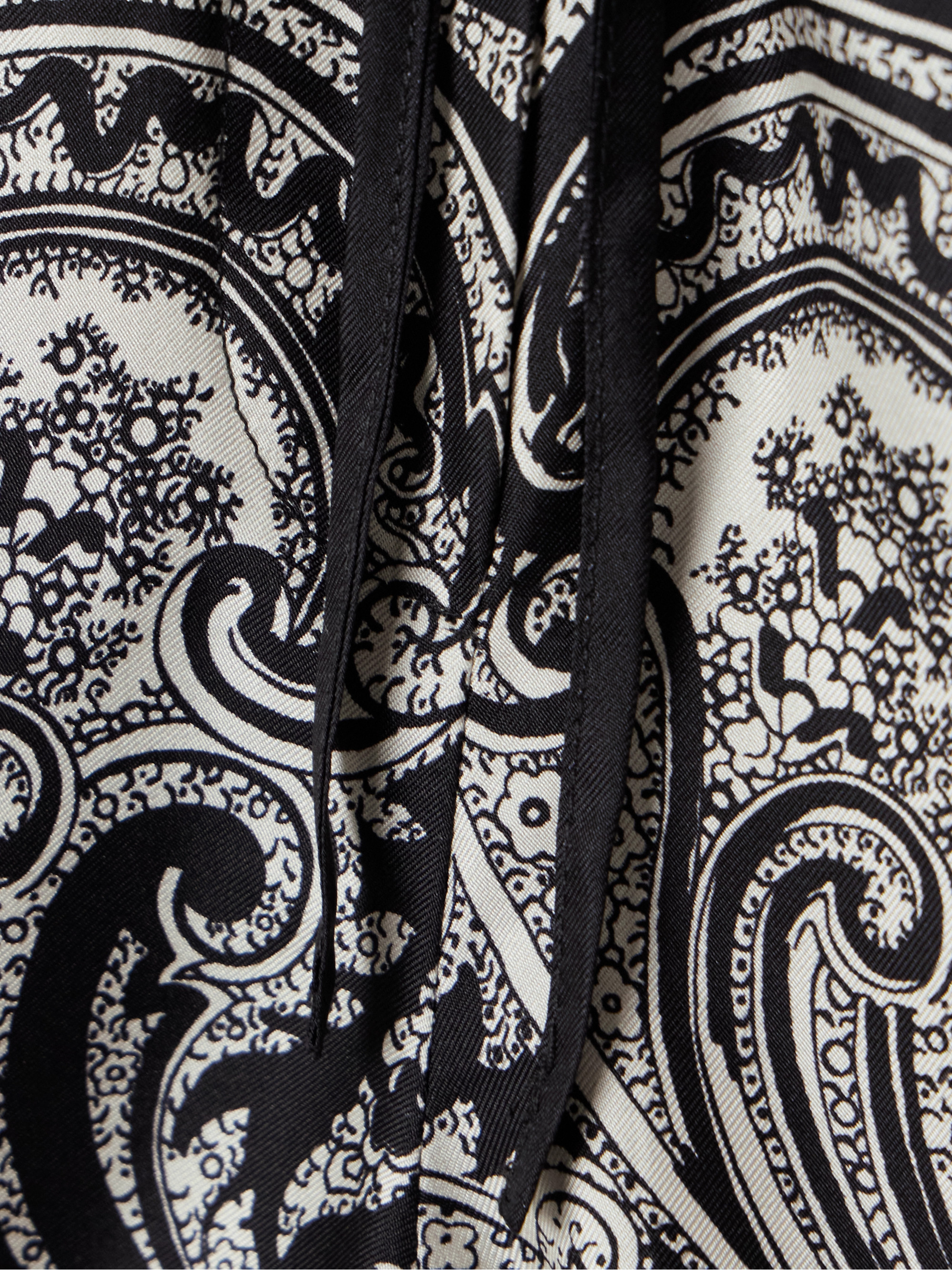 Nili Lotan Frances bandana-print silk-twill shorts