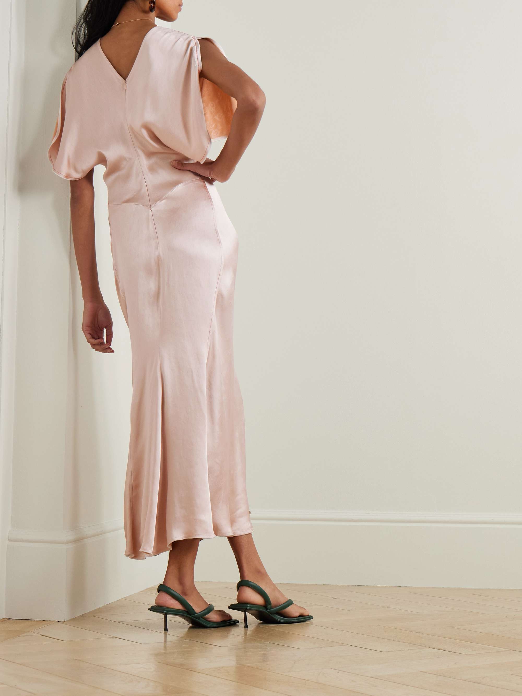 VICTORIA BECKHAM 