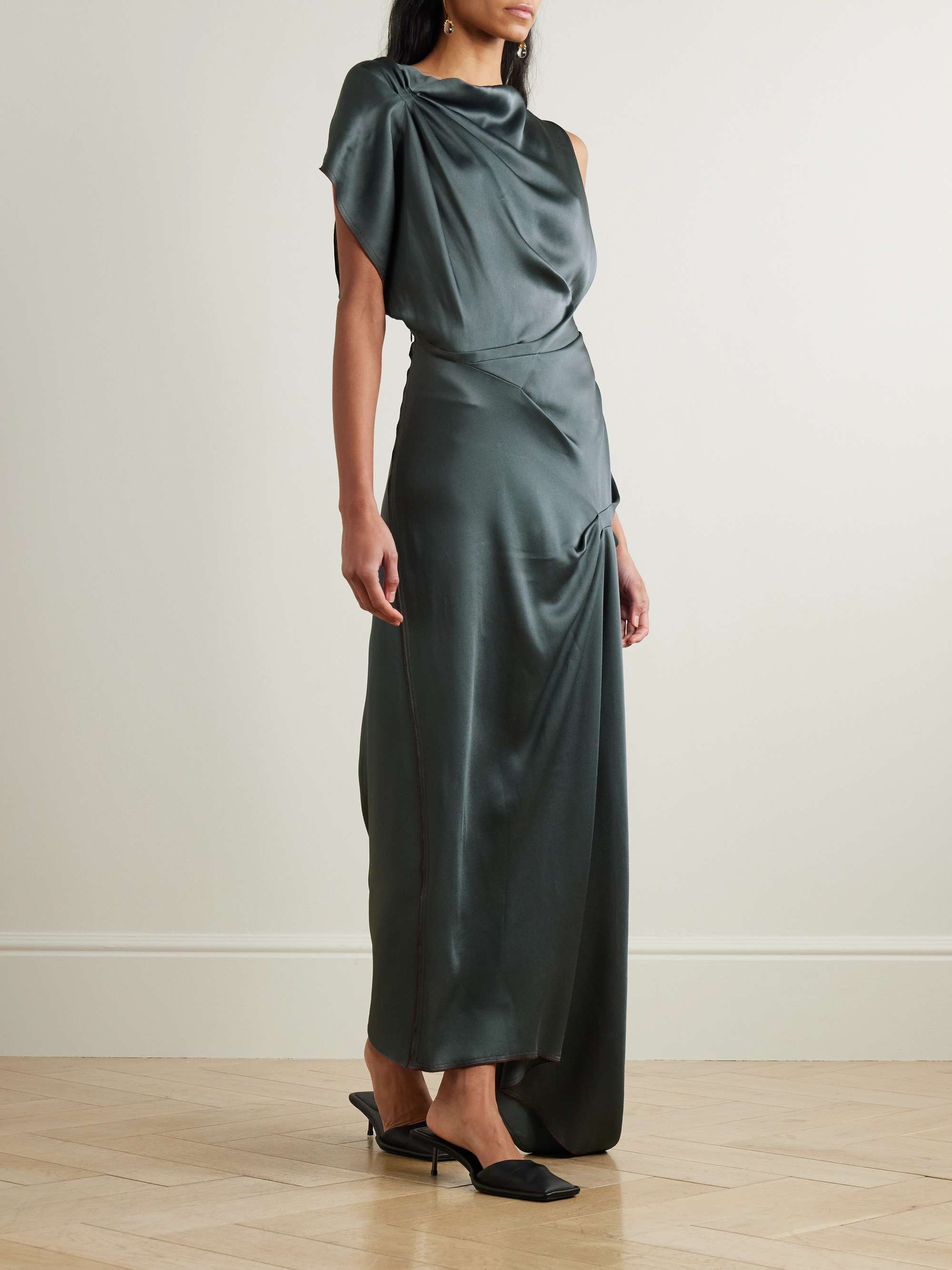 VICTORIA BECKHAM 