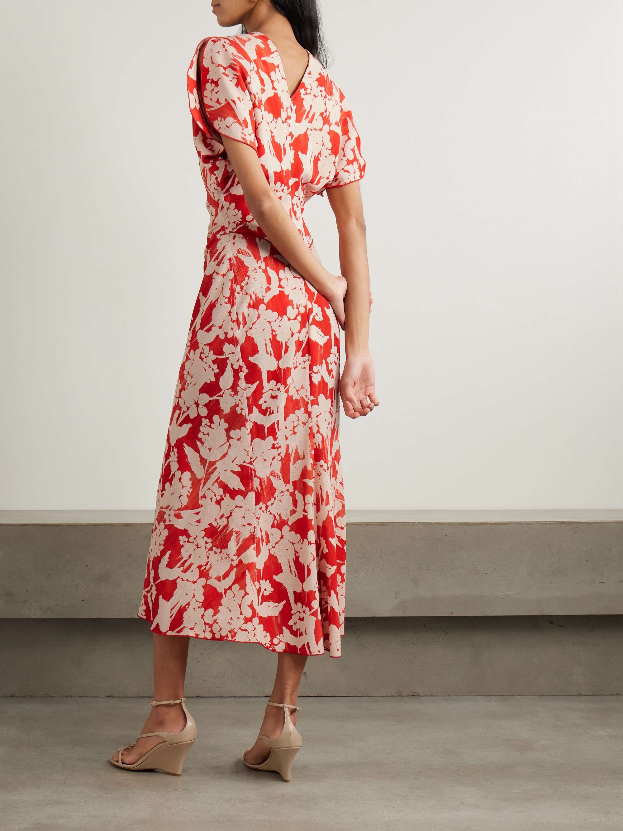 VICTORIA BECKHAM 