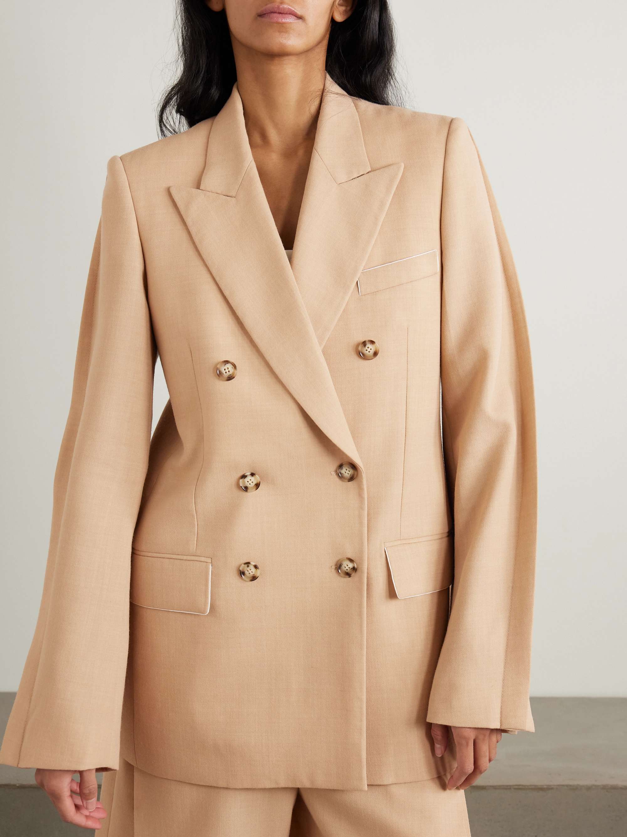 VICTORIA BECKHAM 