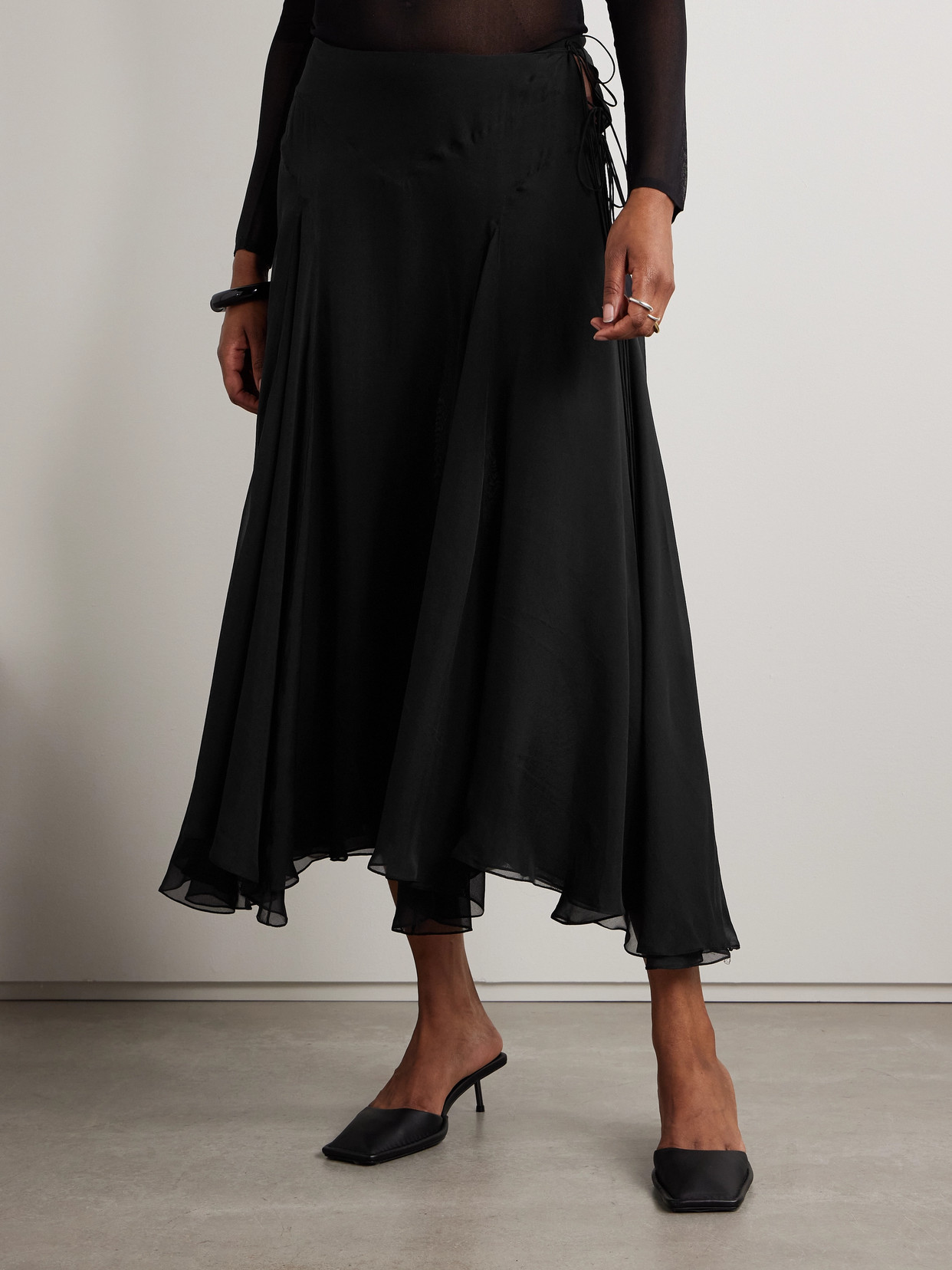 Kallmeyer Alyse Asymmetric Pleated Silk-chiffon Skirt In Black