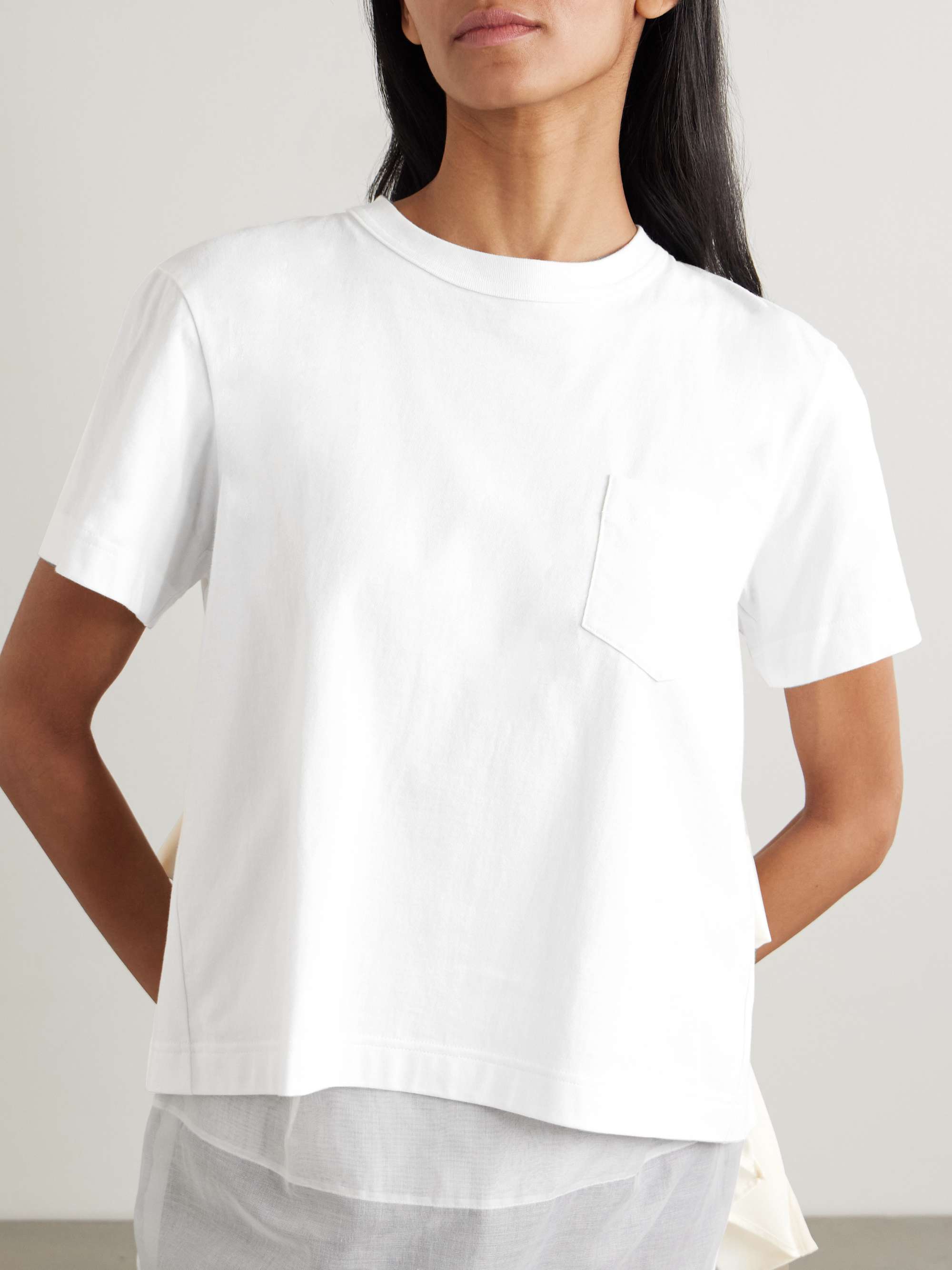 【楽天カード分割】 SACAI Paneled NET | T-shirt satin ruffled and cotton-jersey Tシャツ(半袖/袖なし)