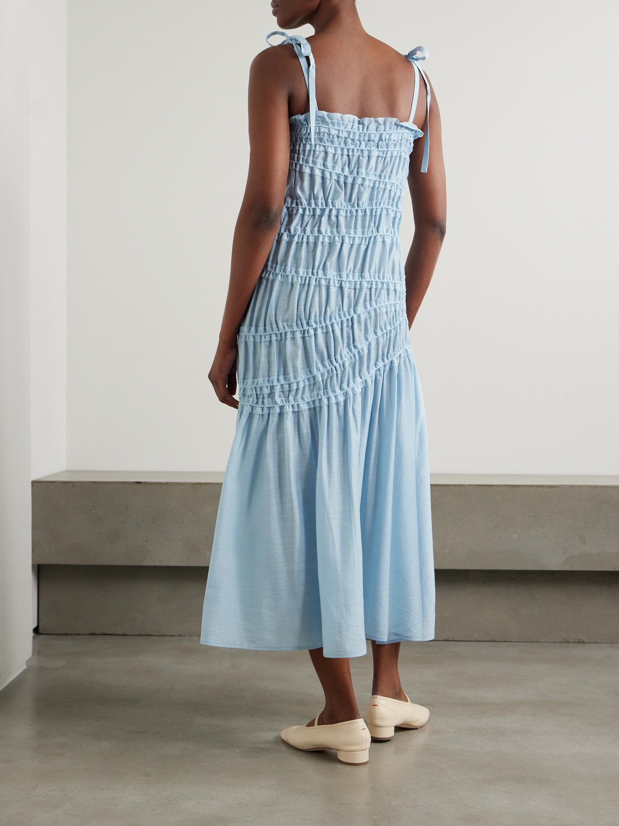 TORY BURCH TIE-DETAILED SMOCKED LYOCELL-BLEND MIDI DRESS