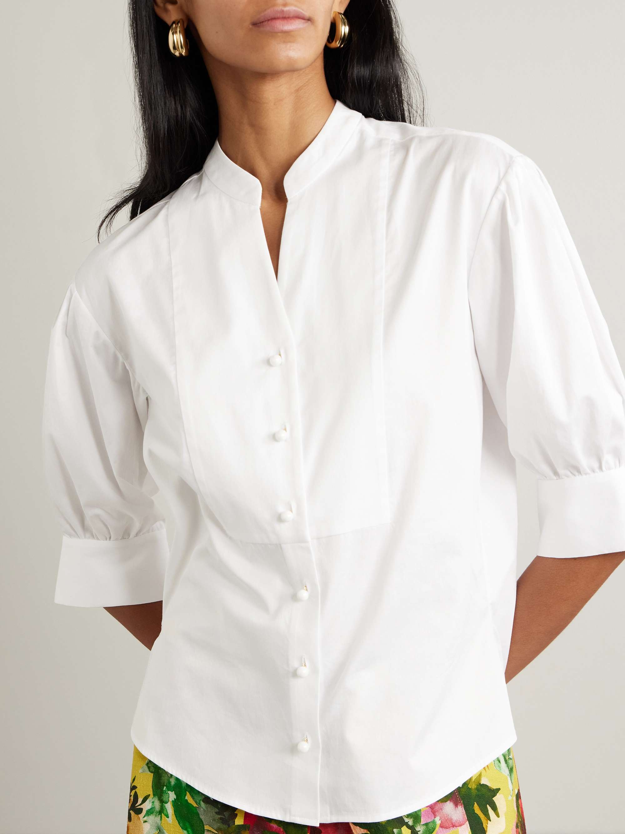 SALONI 