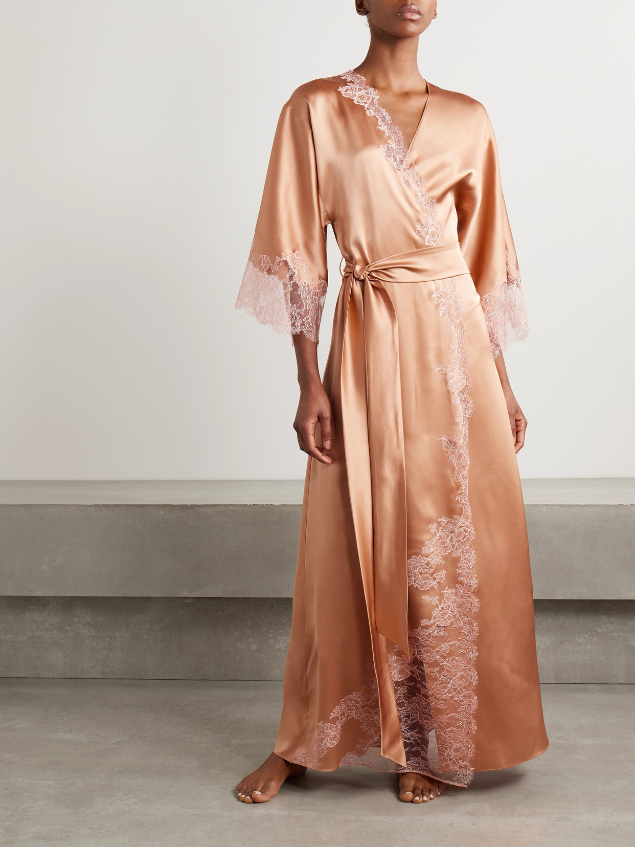 Carine Gilson Belted Chantilly Lace-trimmed Silk-satin Robe In Metallic