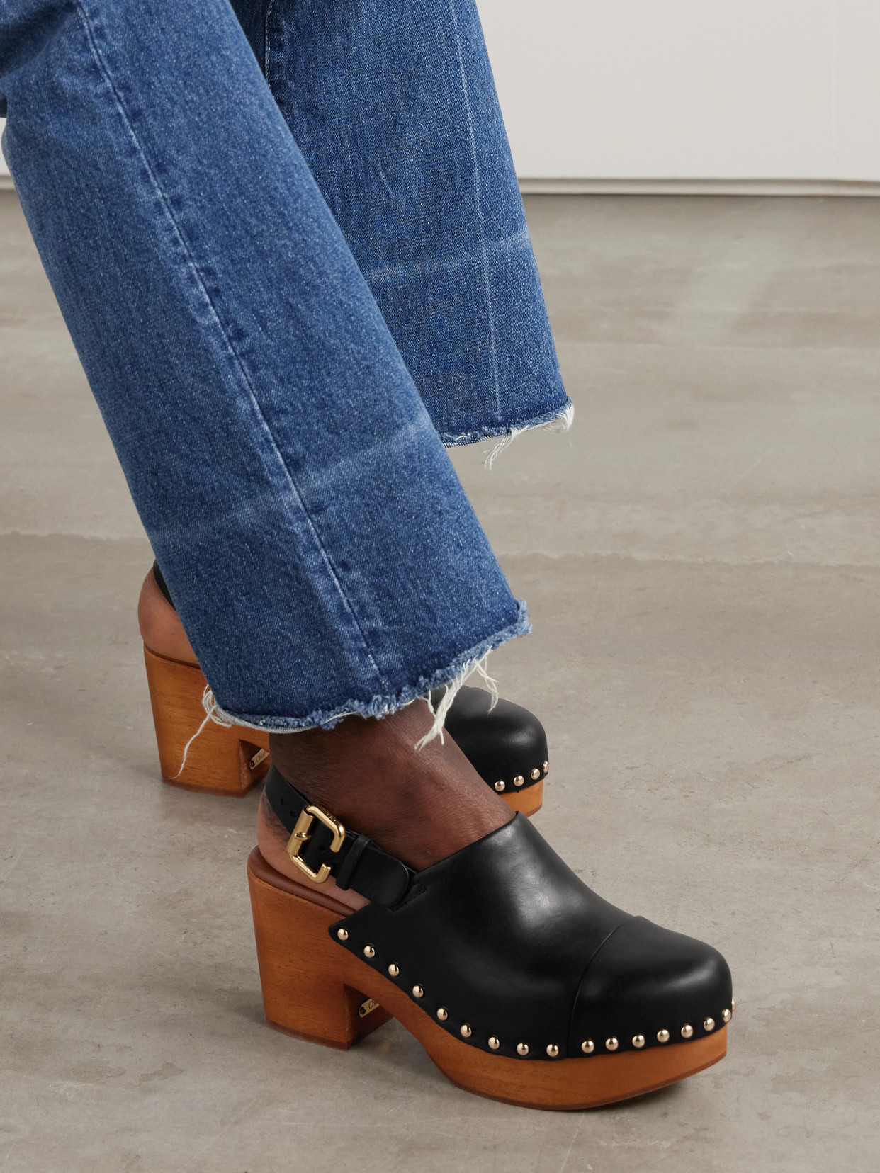 Chloé Jeannette Studded Leather Slingback Platform Clogs In Black
