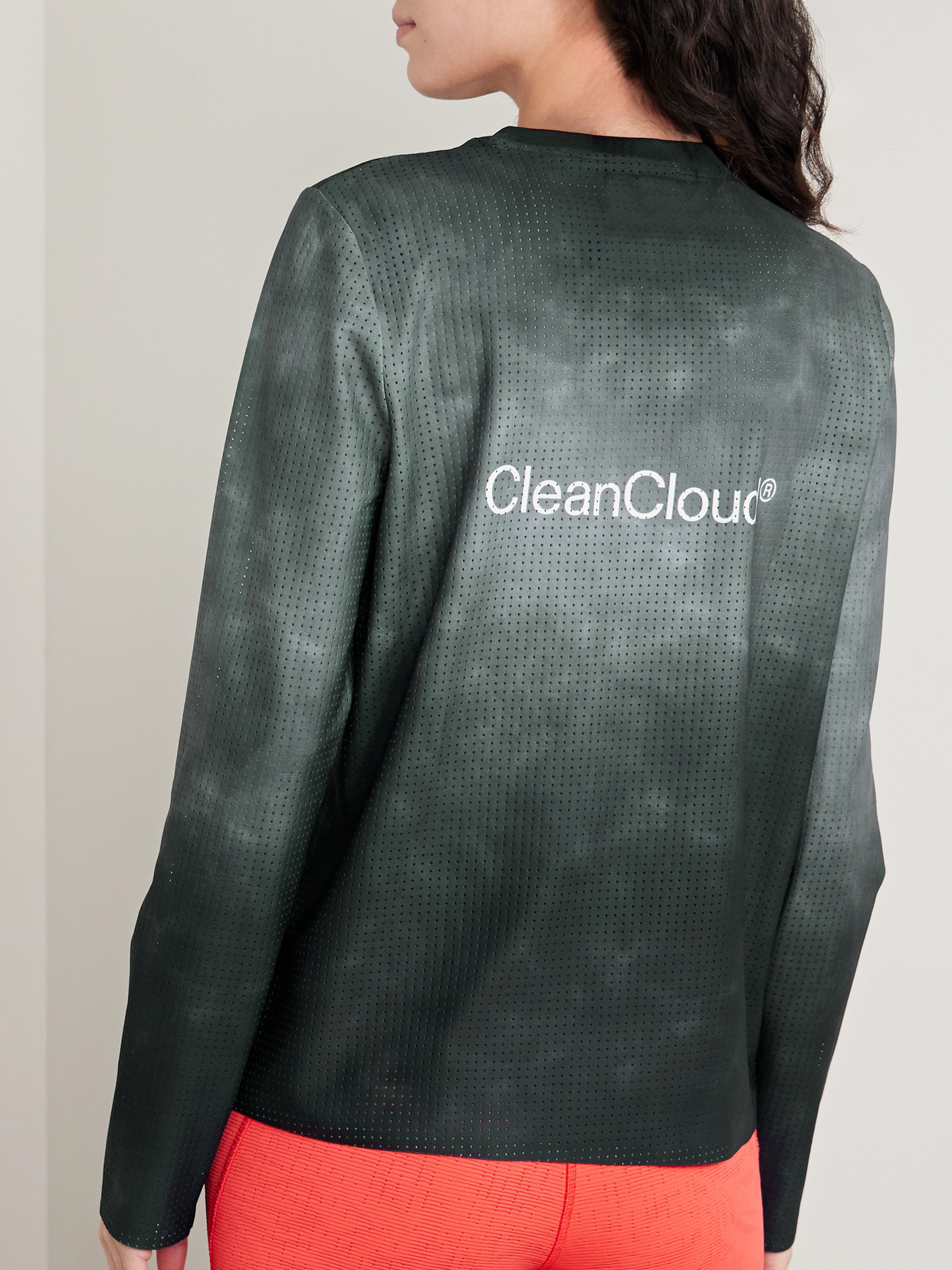 ON PACE TIE-DYED PERFORATED CLEANCLOUD® T-SHIRT