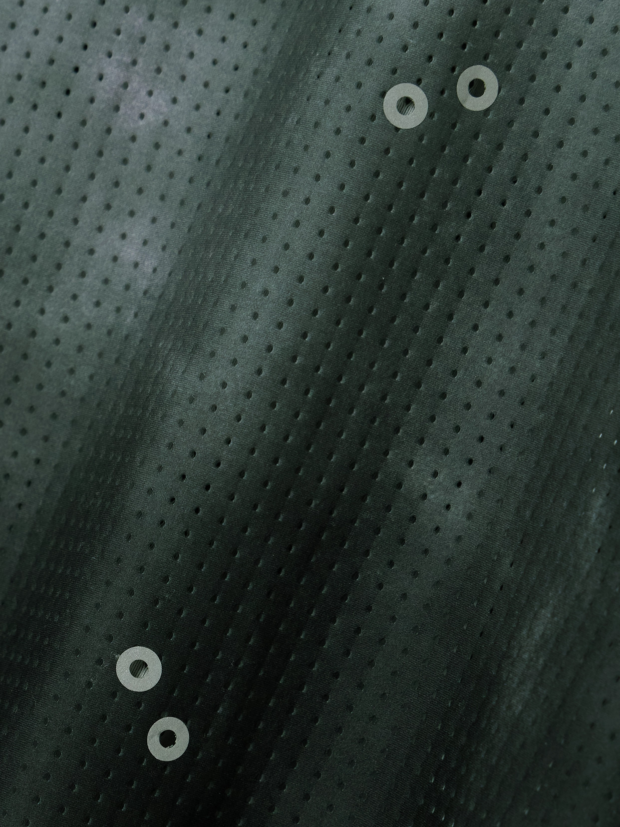 ON PACE TIE-DYED PERFORATED CLEANCLOUD® T-SHIRT