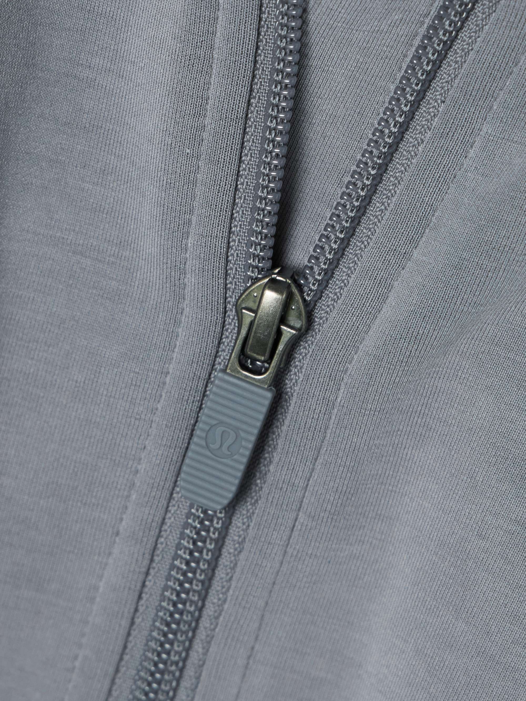 LULULEMON 