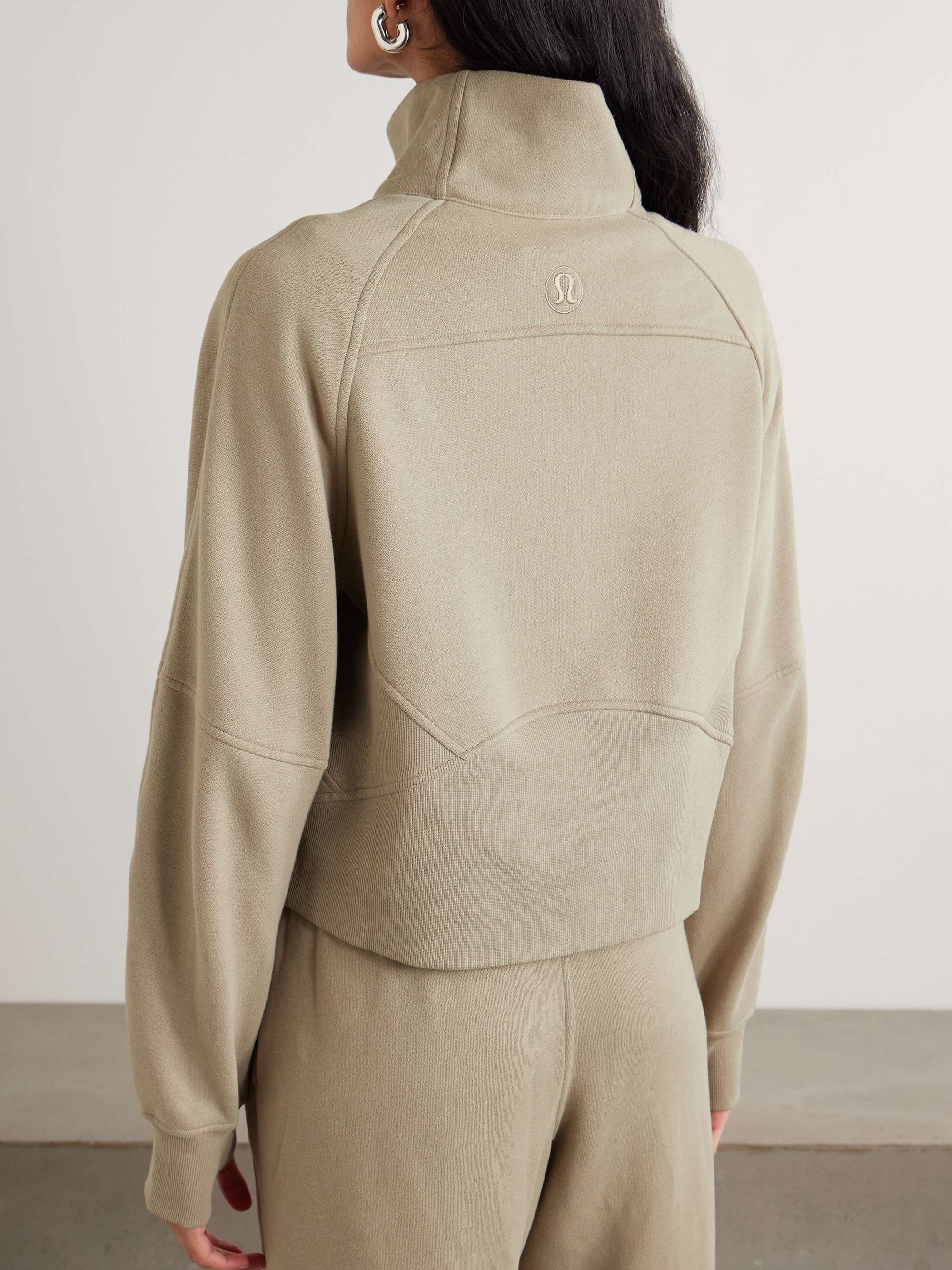 LULULEMON 