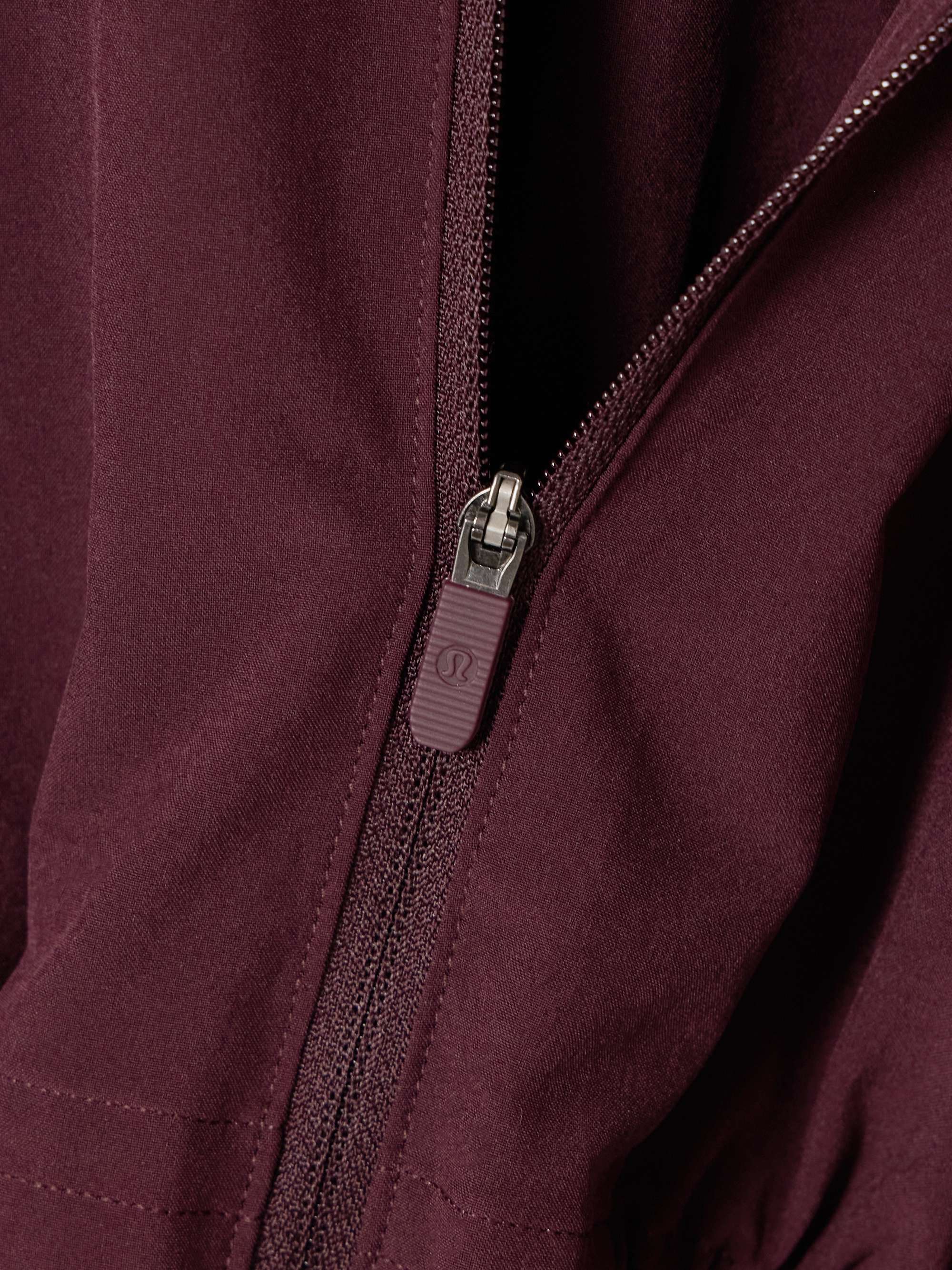 LULULEMON 