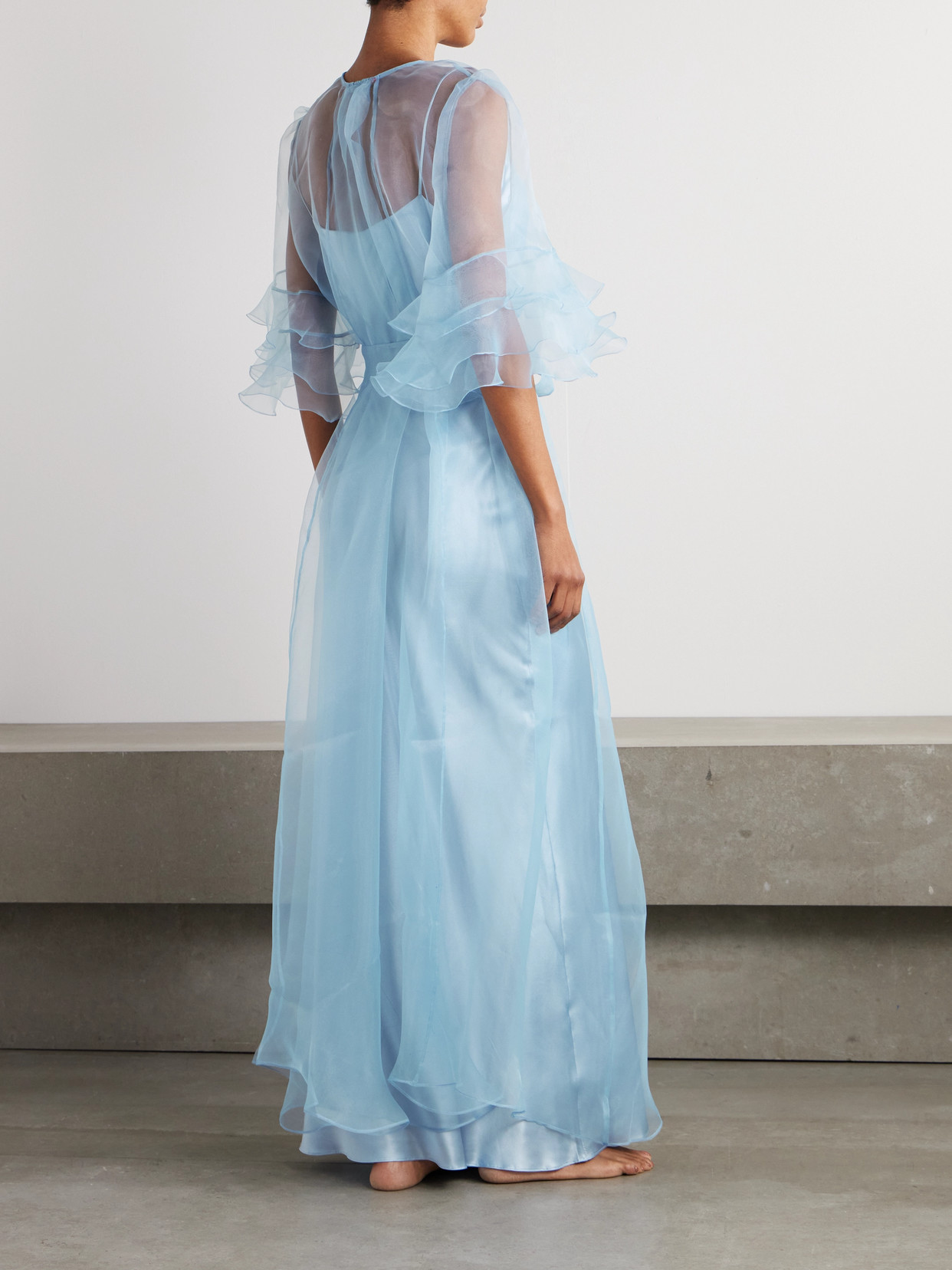 Rosamosario Ricca Ruffled Silk-organza Robe In Blue
